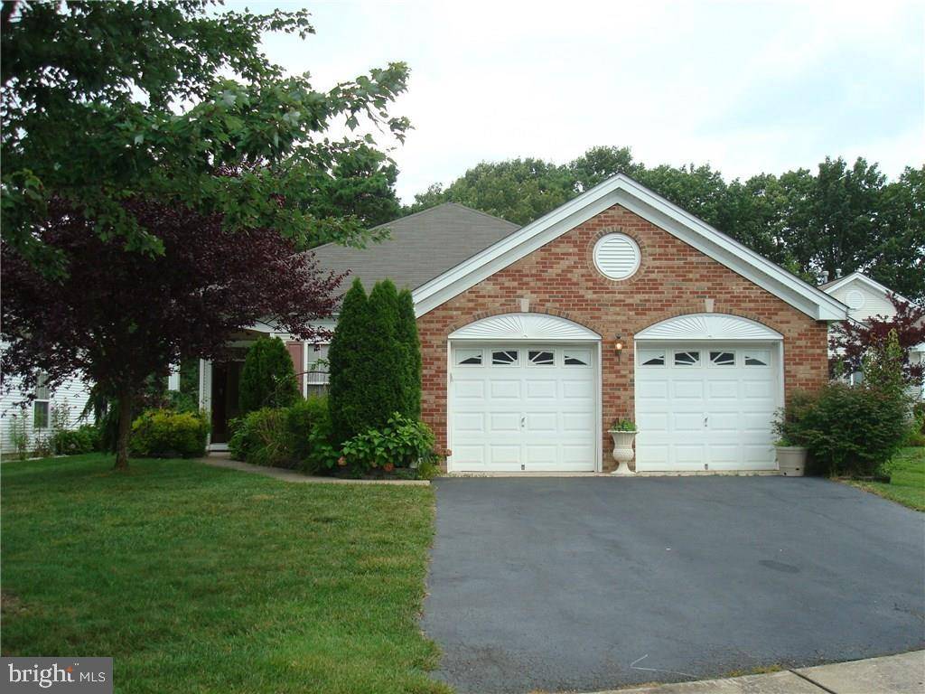 Lakewood, NJ 08701,8 HEATHERSWAY CT