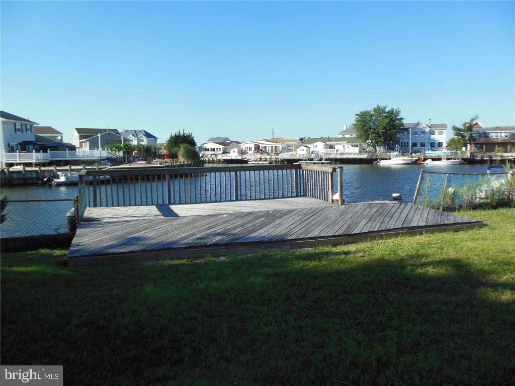 Tuckerton, NJ 08087,127 E NAVASINK DR