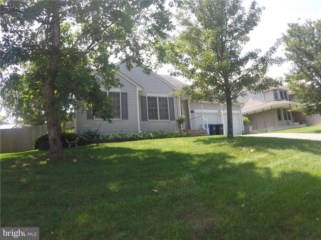 Manahawkin, NJ 08050,828 BUCCANEER LN