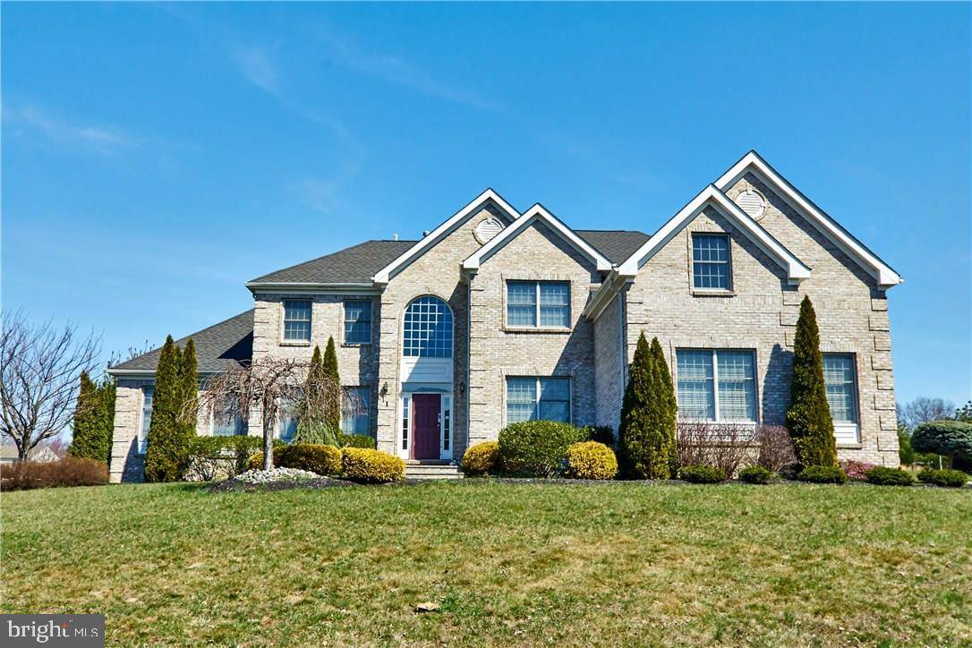 Manahawkin, NJ 08050,6 HEARTHWOOD CT