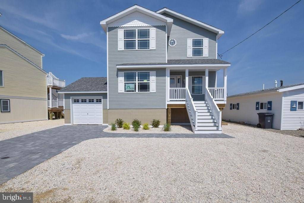 Manahawkin, NJ 08050,32 BARRY LN