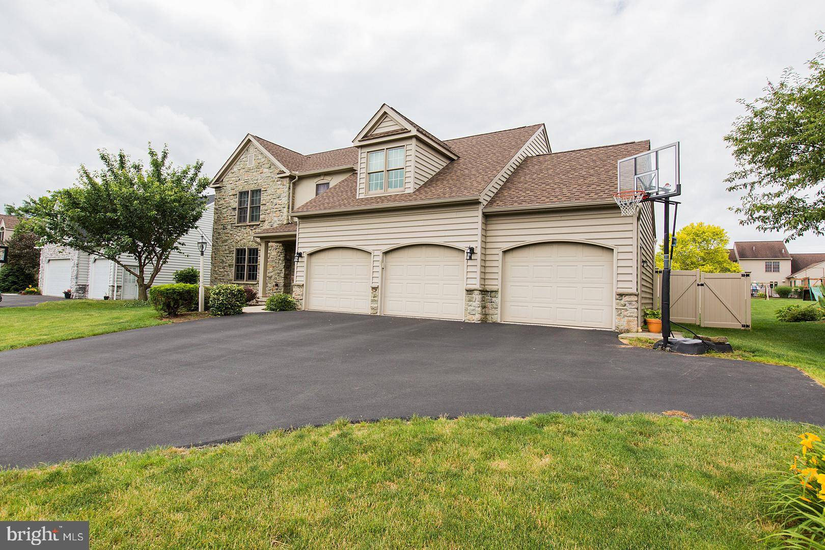 Lancaster, PA 17601,852 CHRISTINE LN