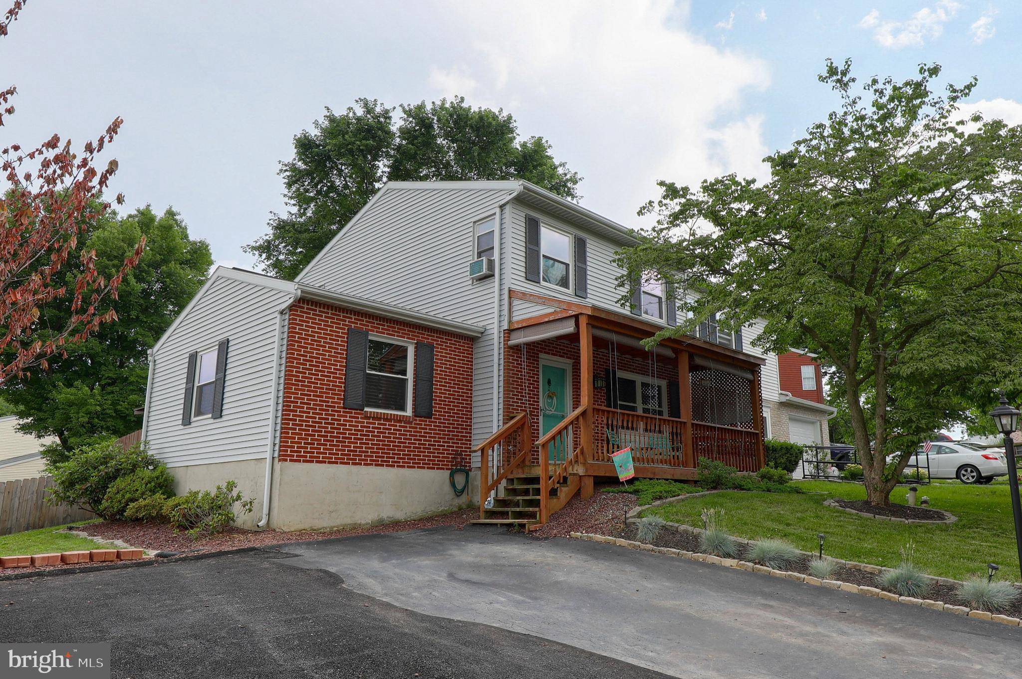 Lancaster, PA 17603,1071 MONTICELLO LN