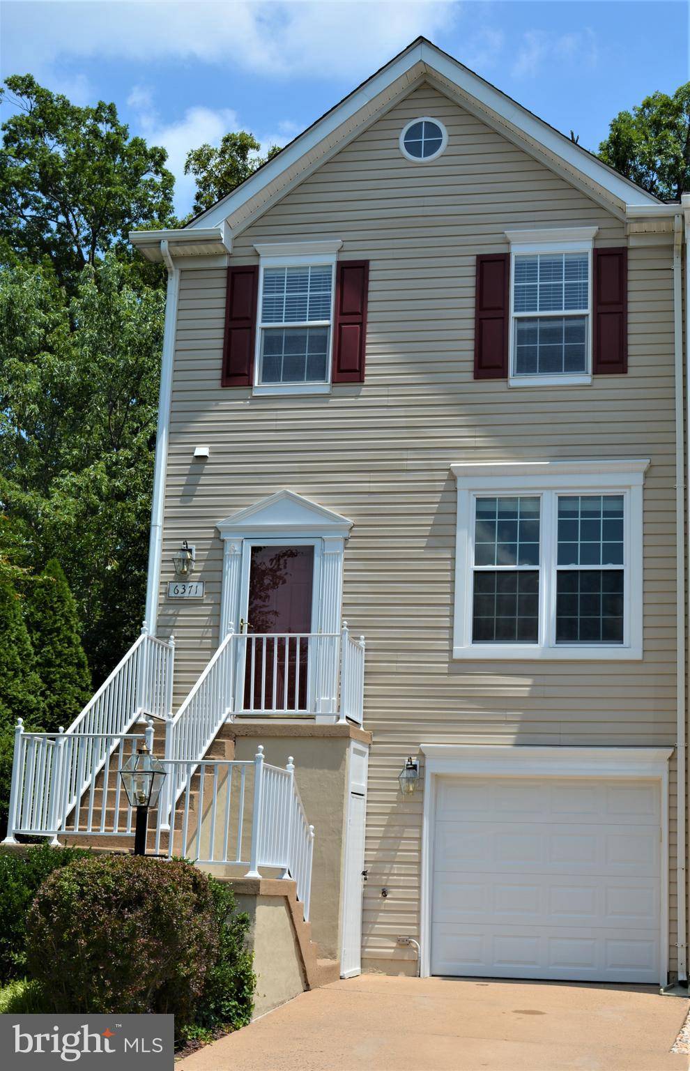 Centreville, VA 20121,6371 SAINT TIMOTHYS LN