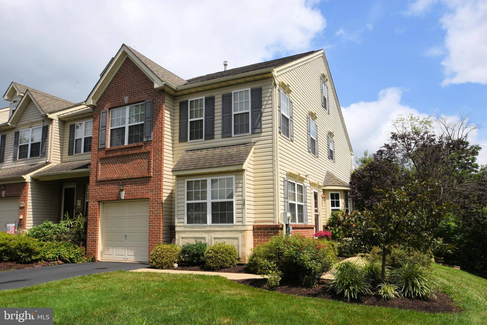 Harleysville, PA 19438,381 BELCOURT WAY