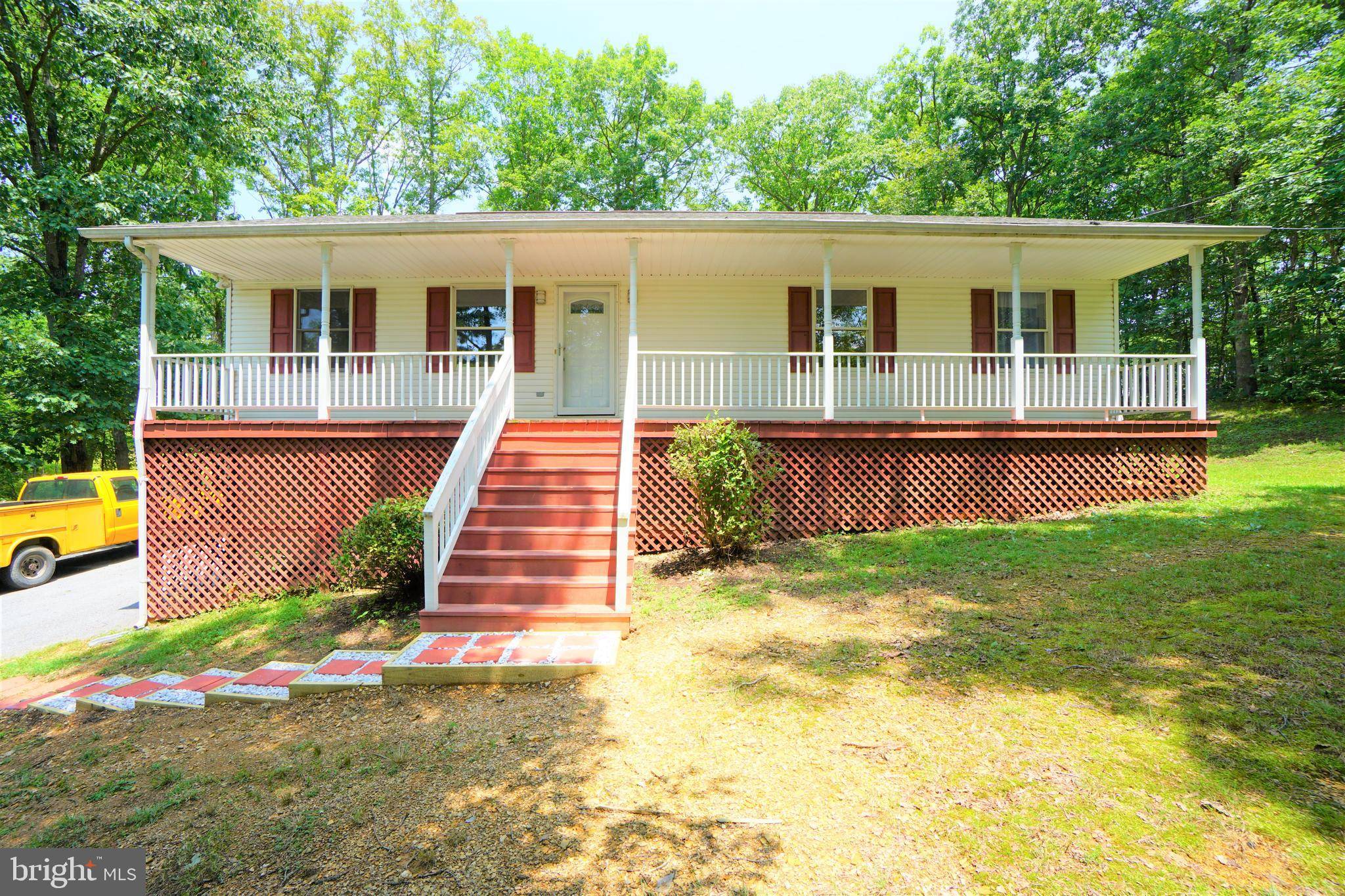 Inwood, WV 25428,569 CHANTILLY LN