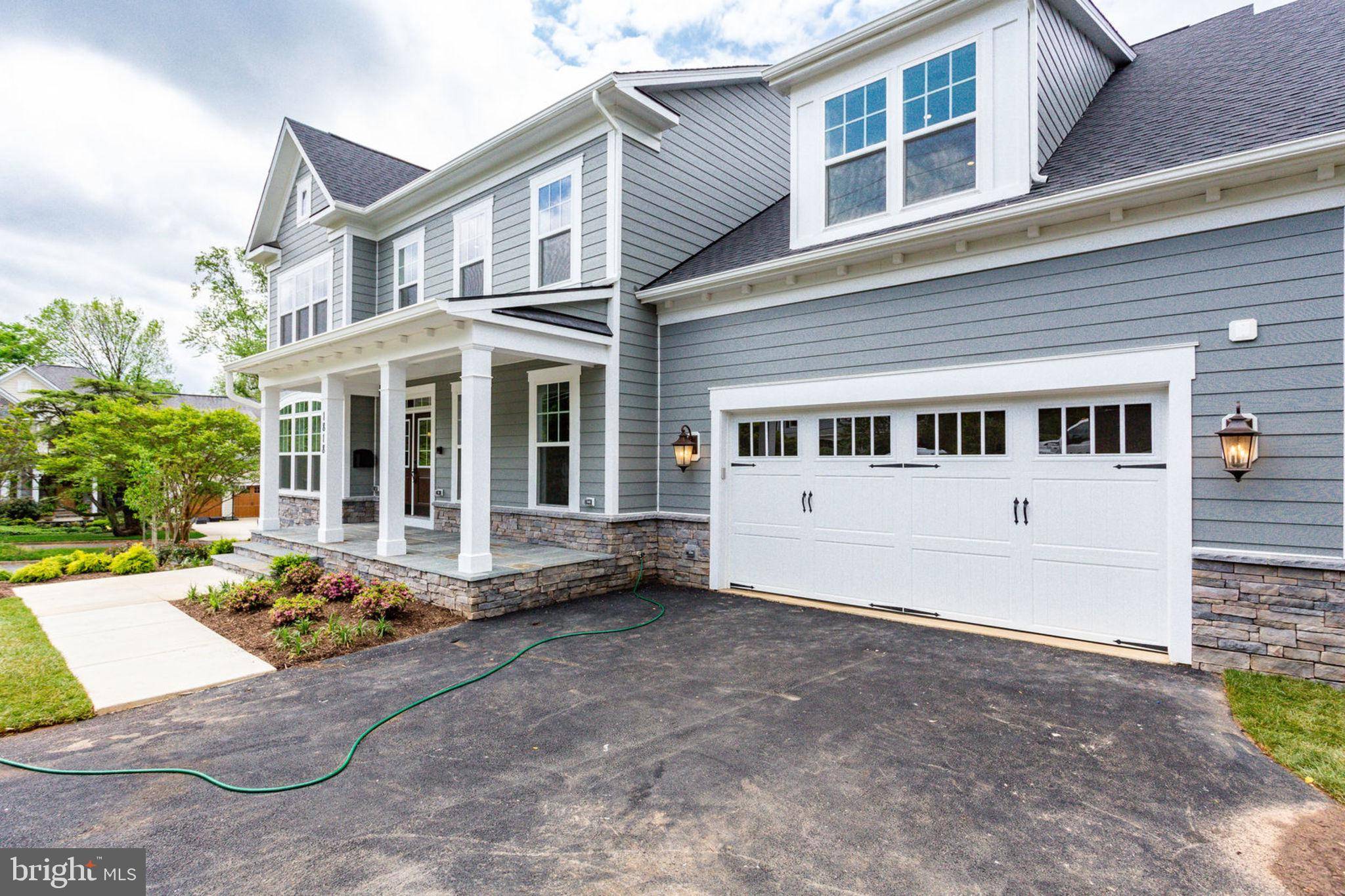 Vienna, VA 22181,9717 FLINT HILL CT