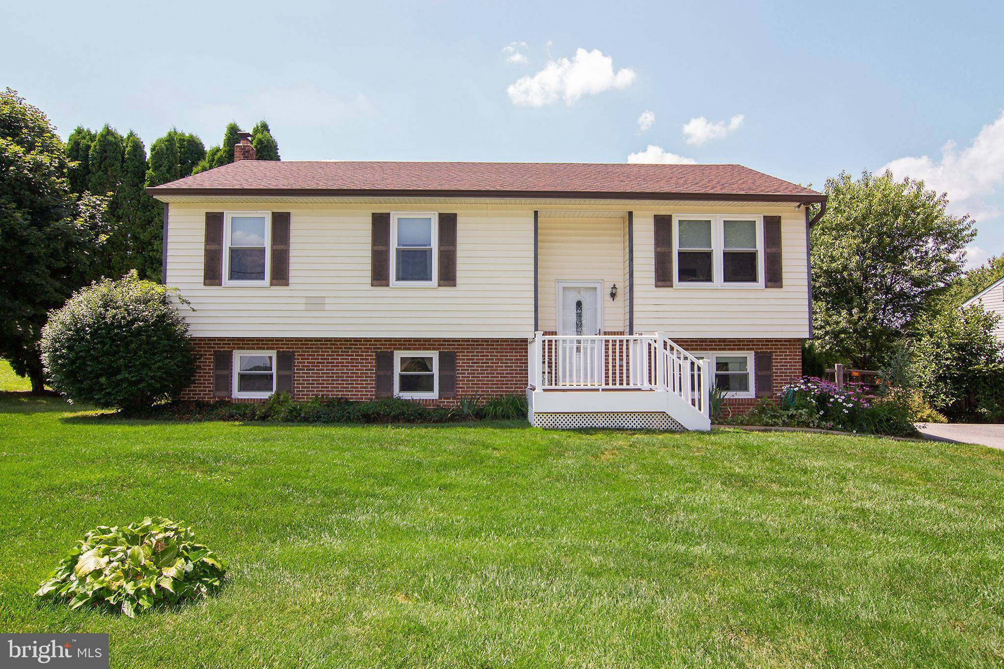 Hampstead, MD 21074,718 N HOUCKSVILLE RD