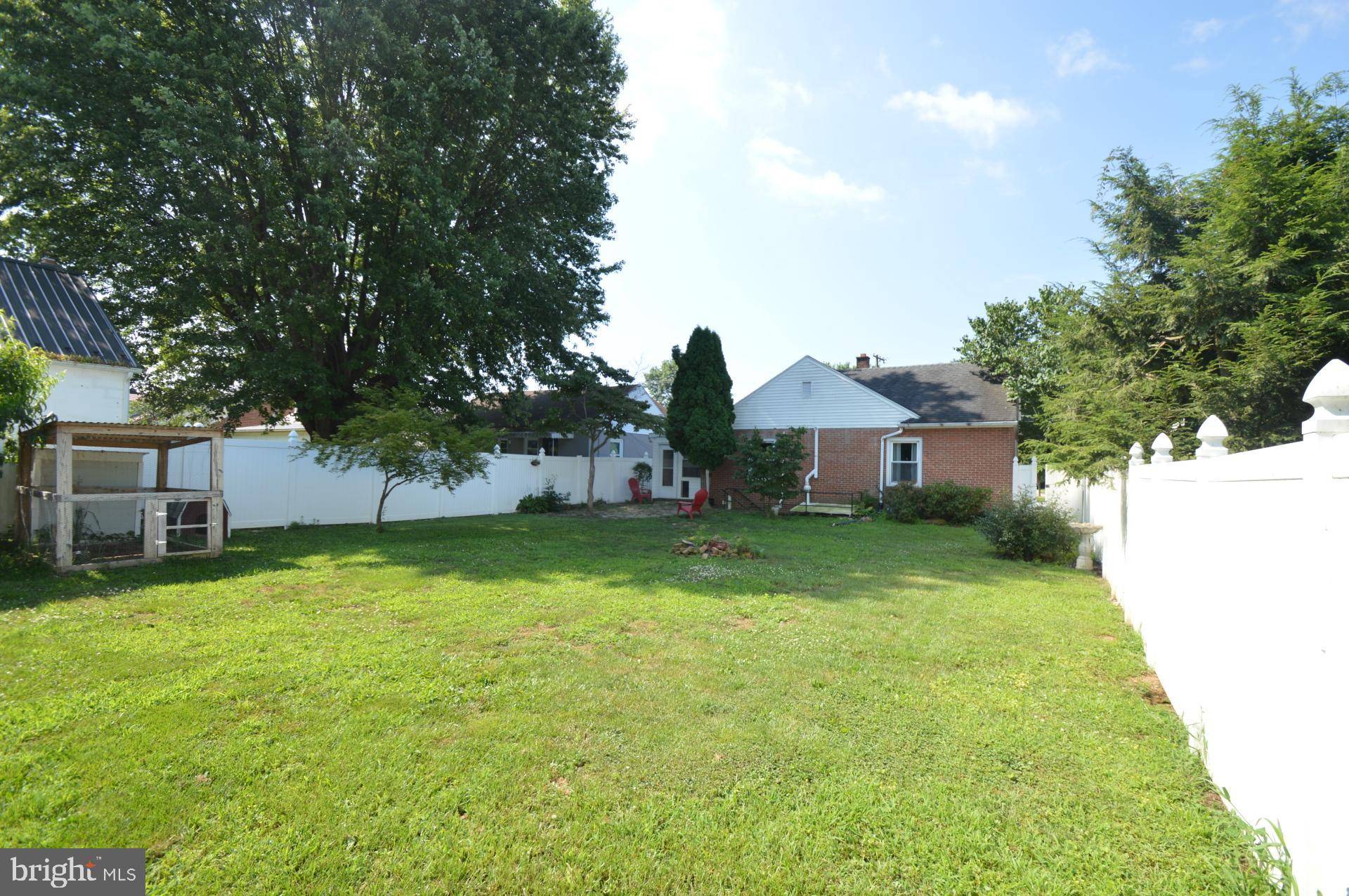 Waynesboro, PA 17268,416 EIGHTH ST