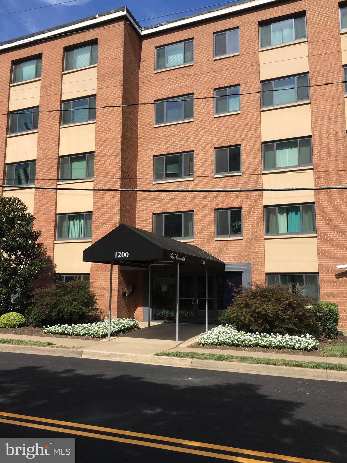 Arlington, VA 22202,1200 S ARLINGTON RIDGE RD #206