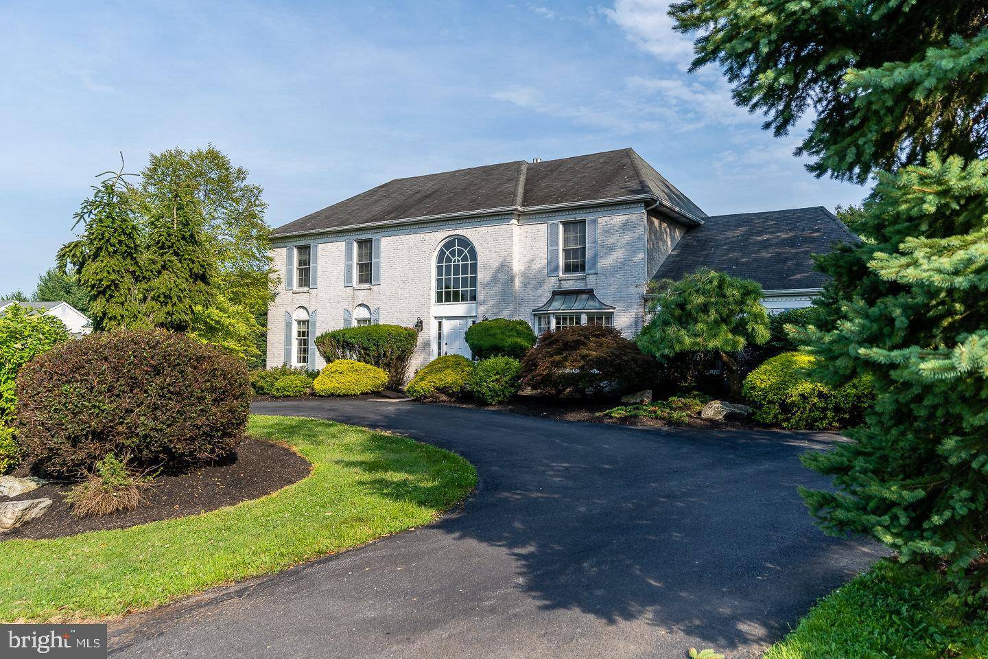 Emmaus, PA 18049,4896 SKYTOP DR