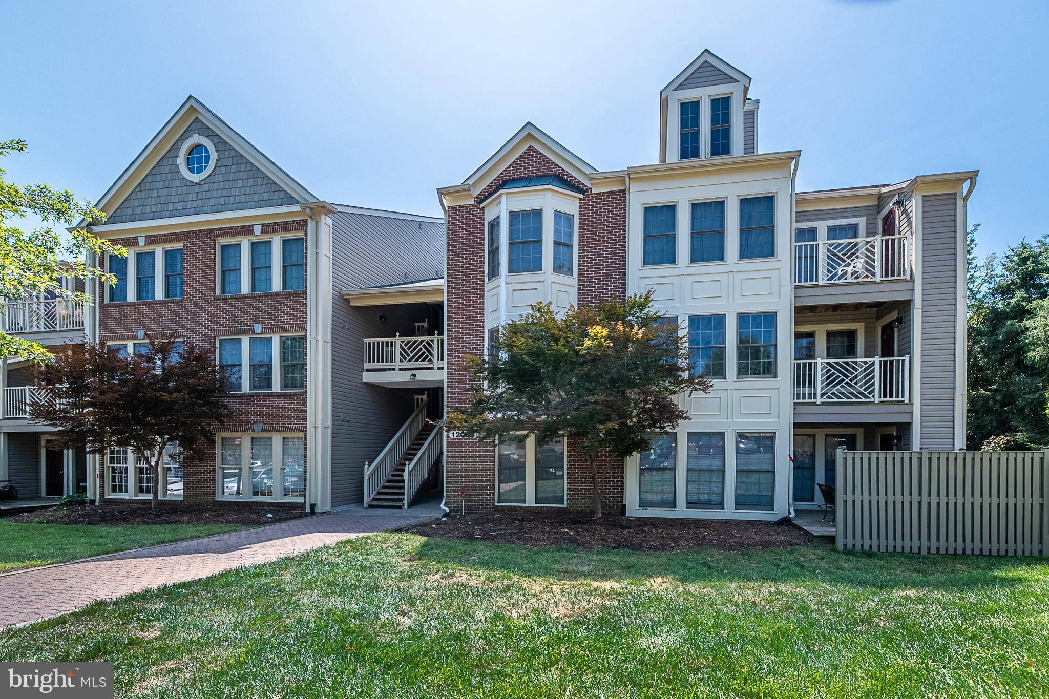 Fairfax, VA 22033,12003 RIDGE KNOLL DR #804B