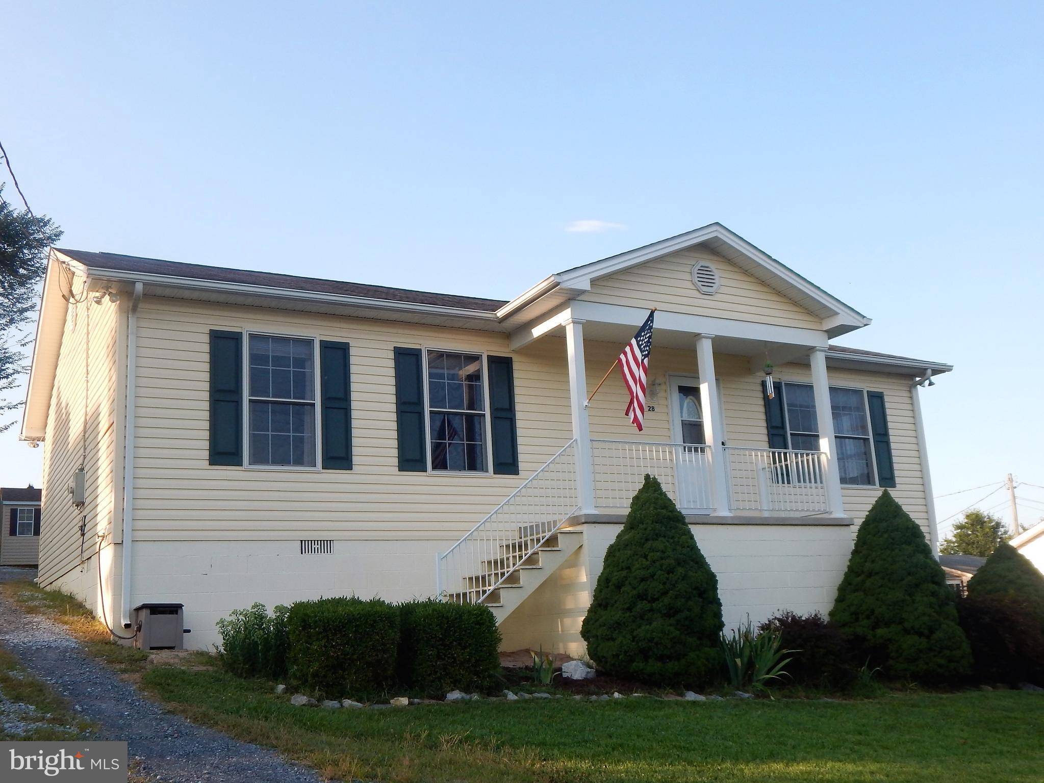 Luray, VA 22835,28 STOVER ST