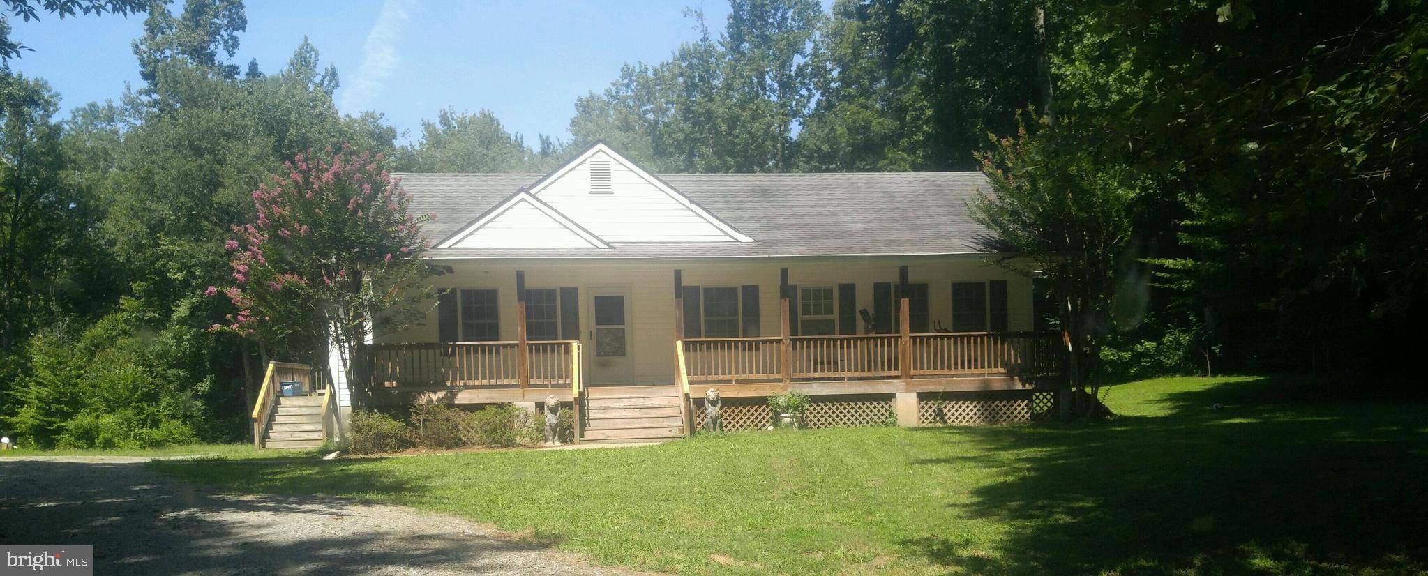 Bumpass, VA 23024,646 LOUISA FARMS LN