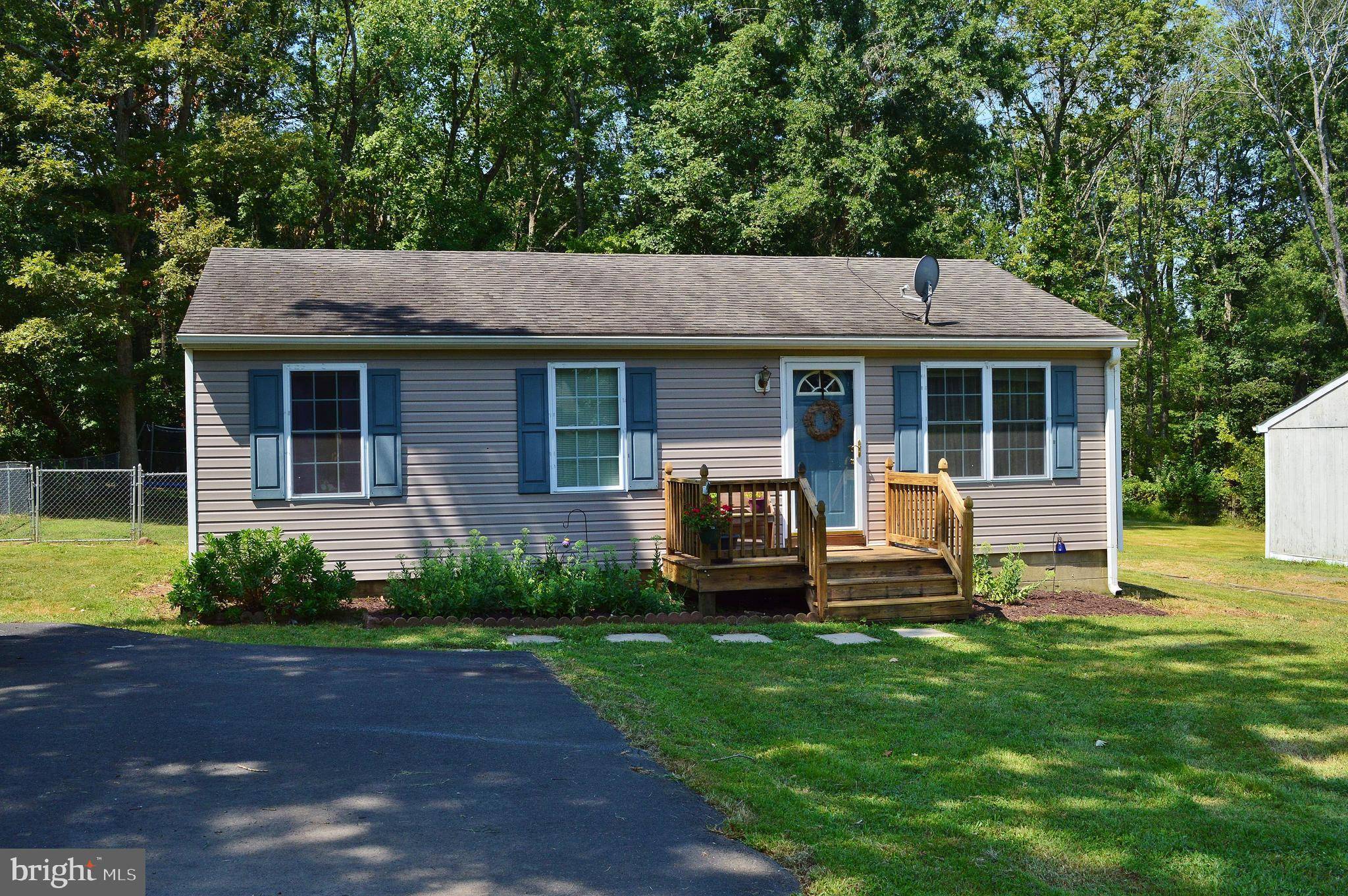 Remington, VA 22734,12274 PINEY LN