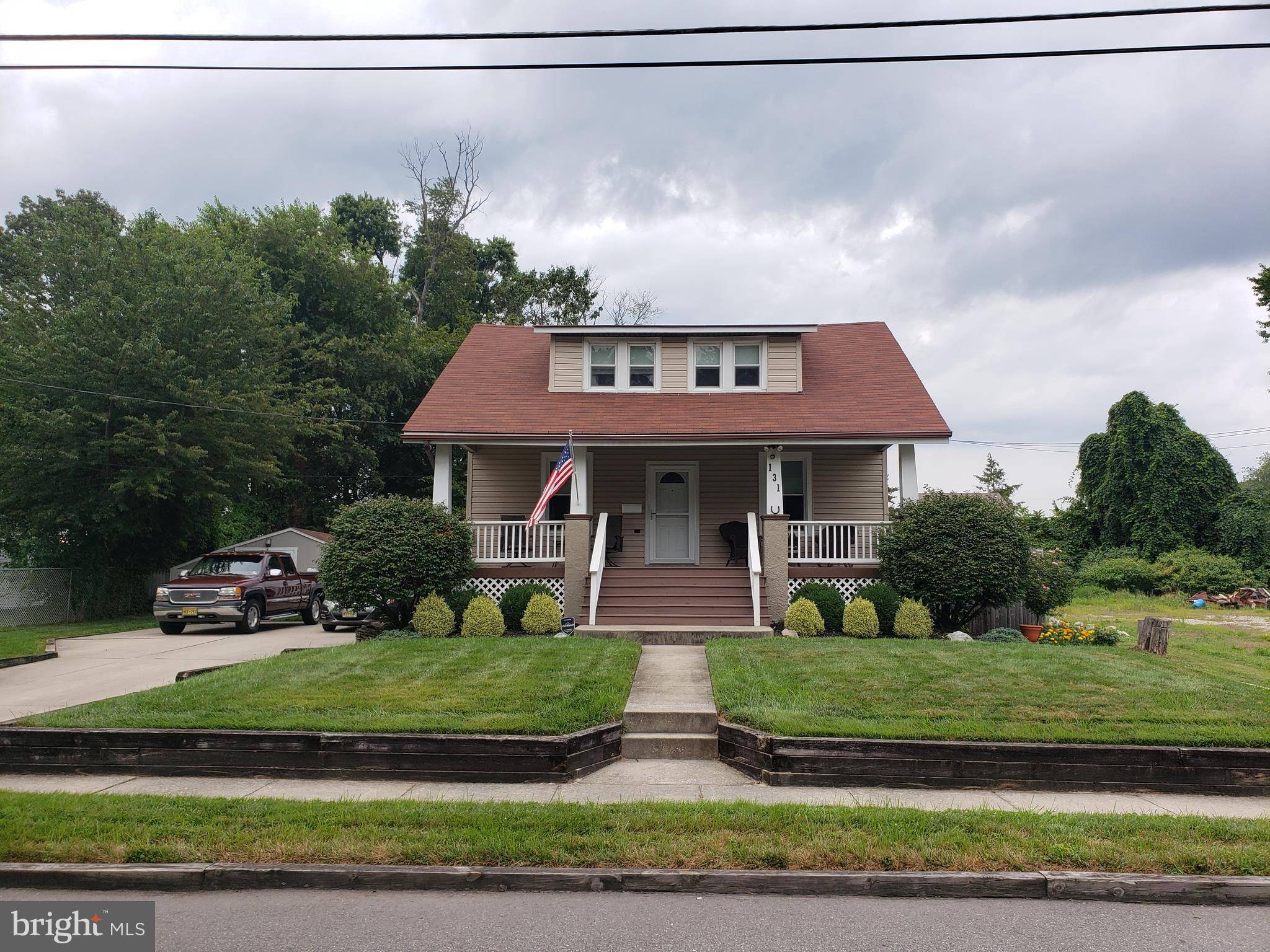 Clementon, NJ 08021,131 SILVER LAKE DR