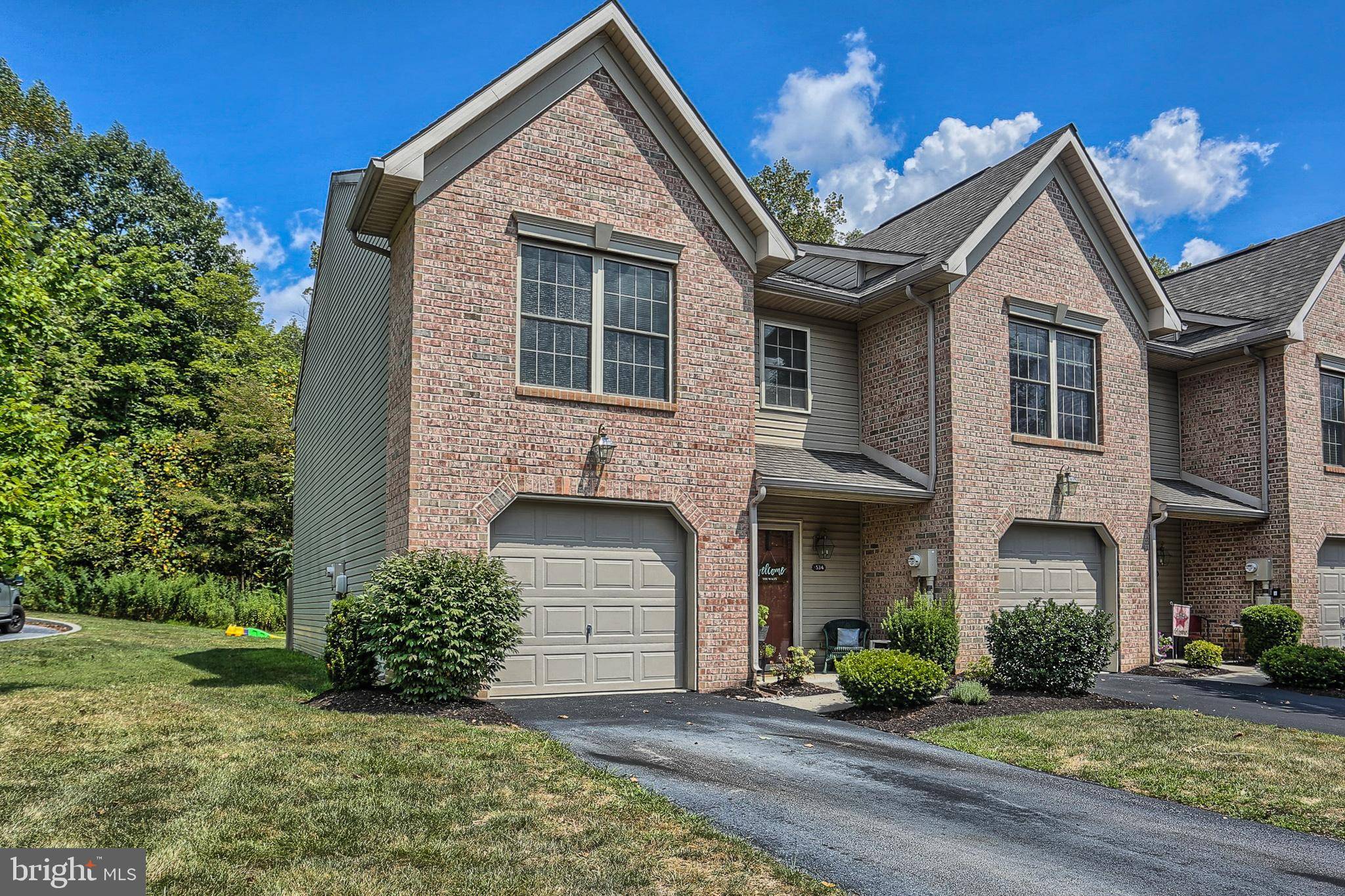 Harrisburg, PA 17110,534 WOODTHRUSH CT