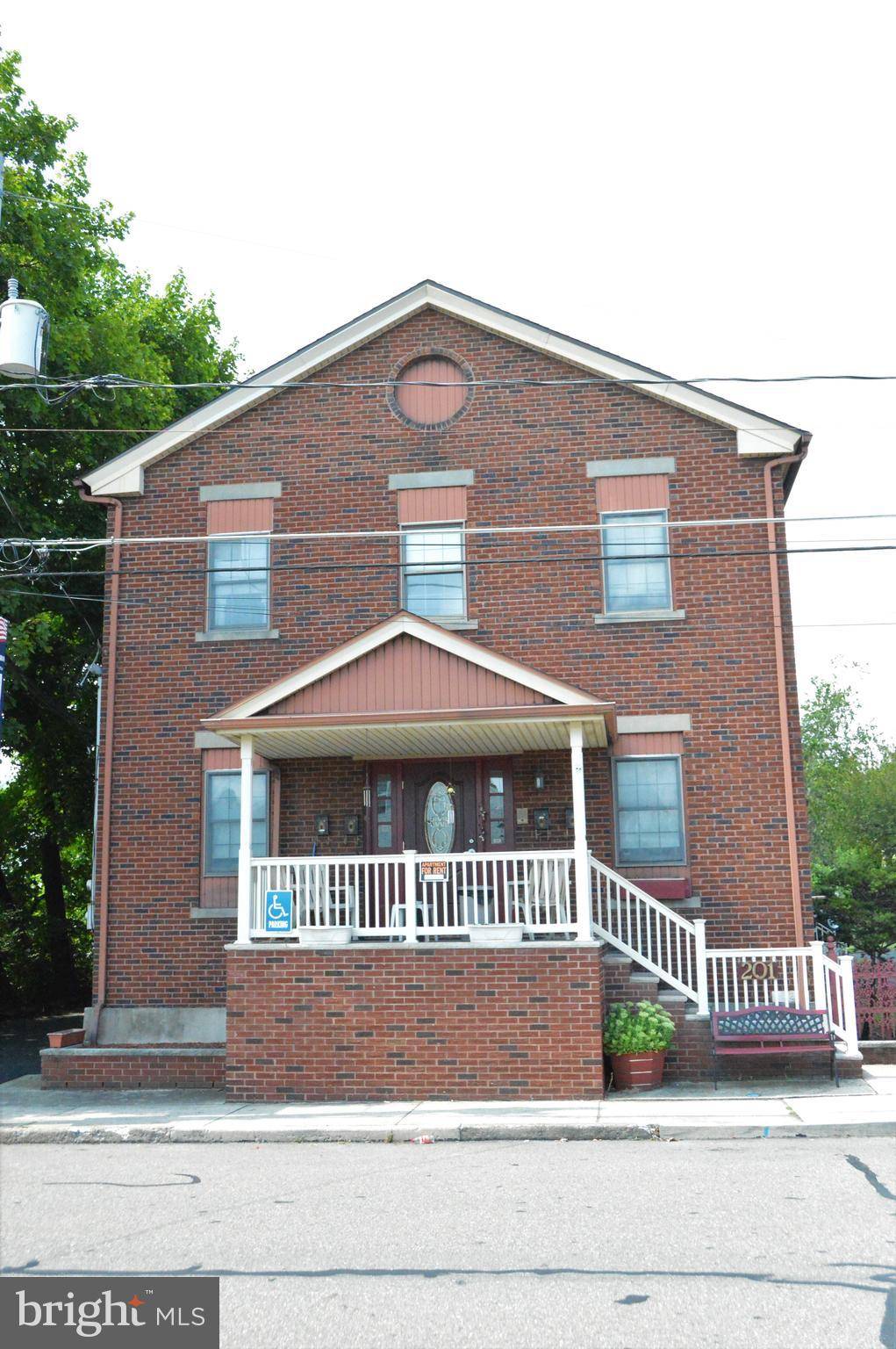 Saint Clair, PA 17970,48 S NICHOLAS ST