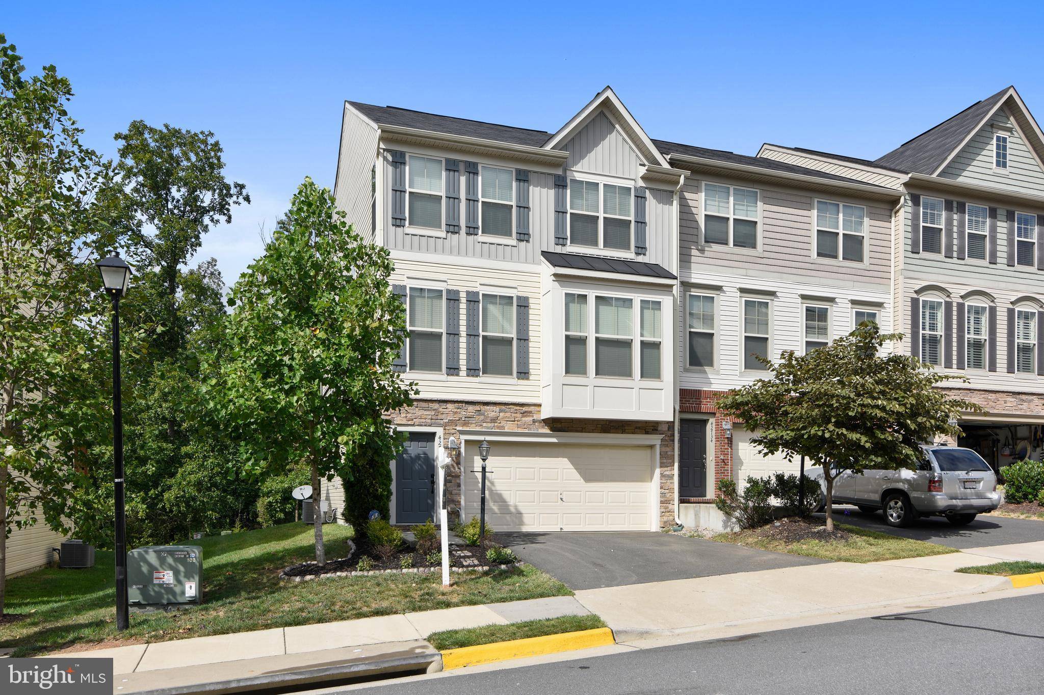 Ashburn, VA 20148,42732 OGILVIE SQ