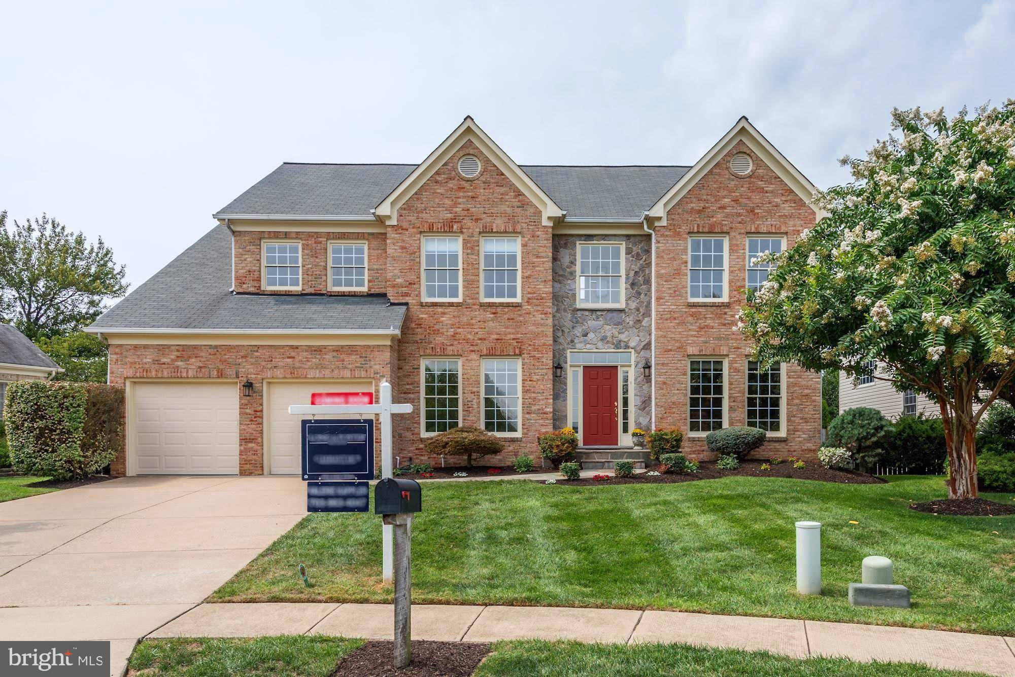 Vienna, VA 22182,8195 MADRILLON OAKS CT