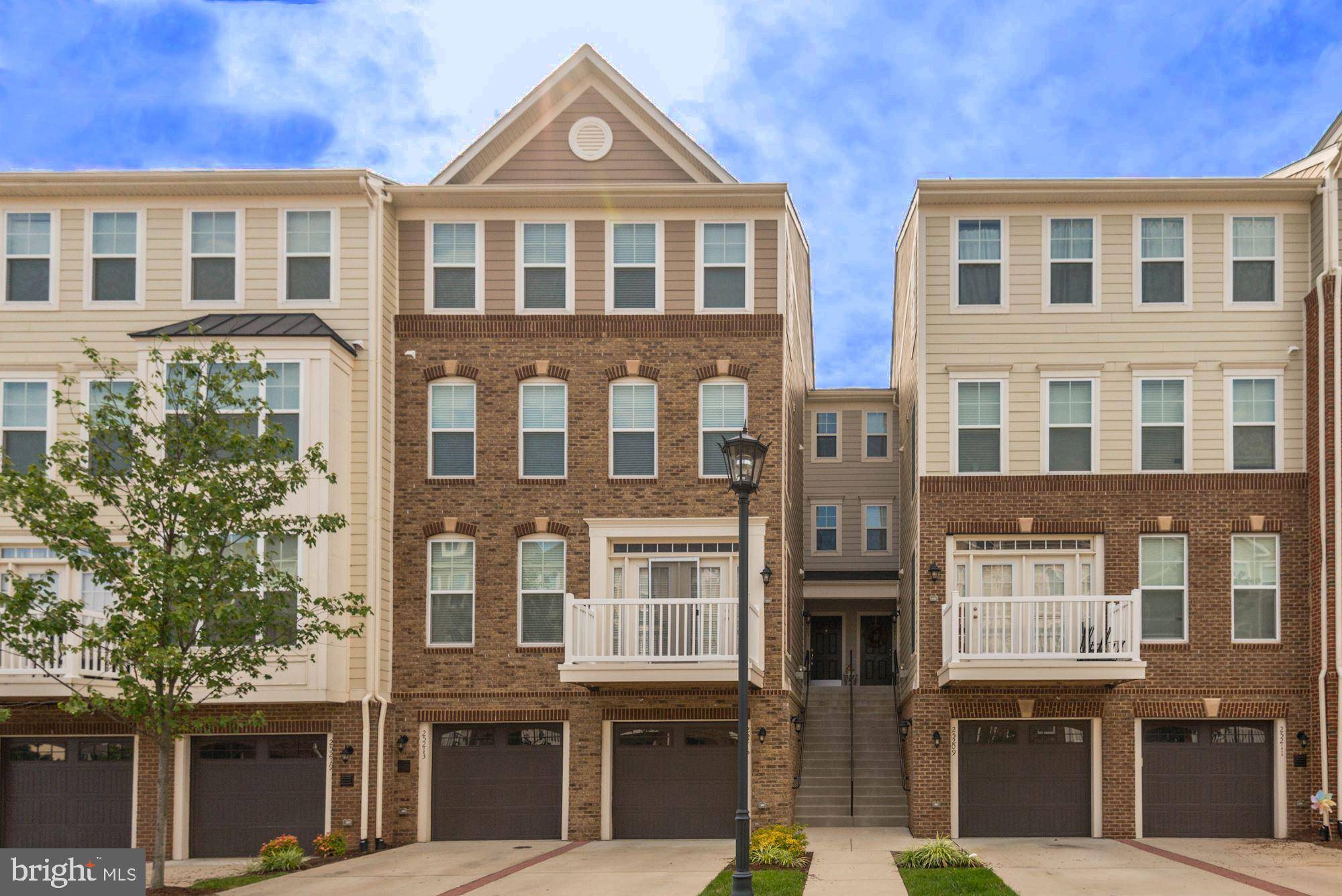 Chantilly, VA 20152,25213 BRIARGATE TER