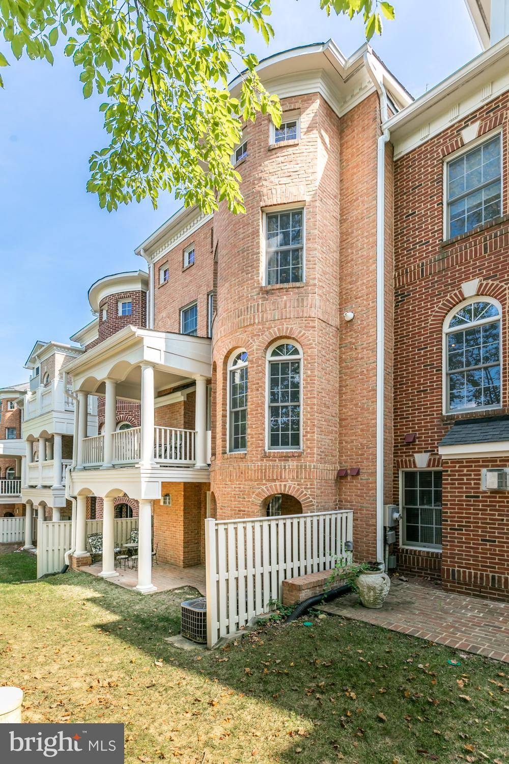 Mclean, VA 22102,7756 LEGERE CT #27