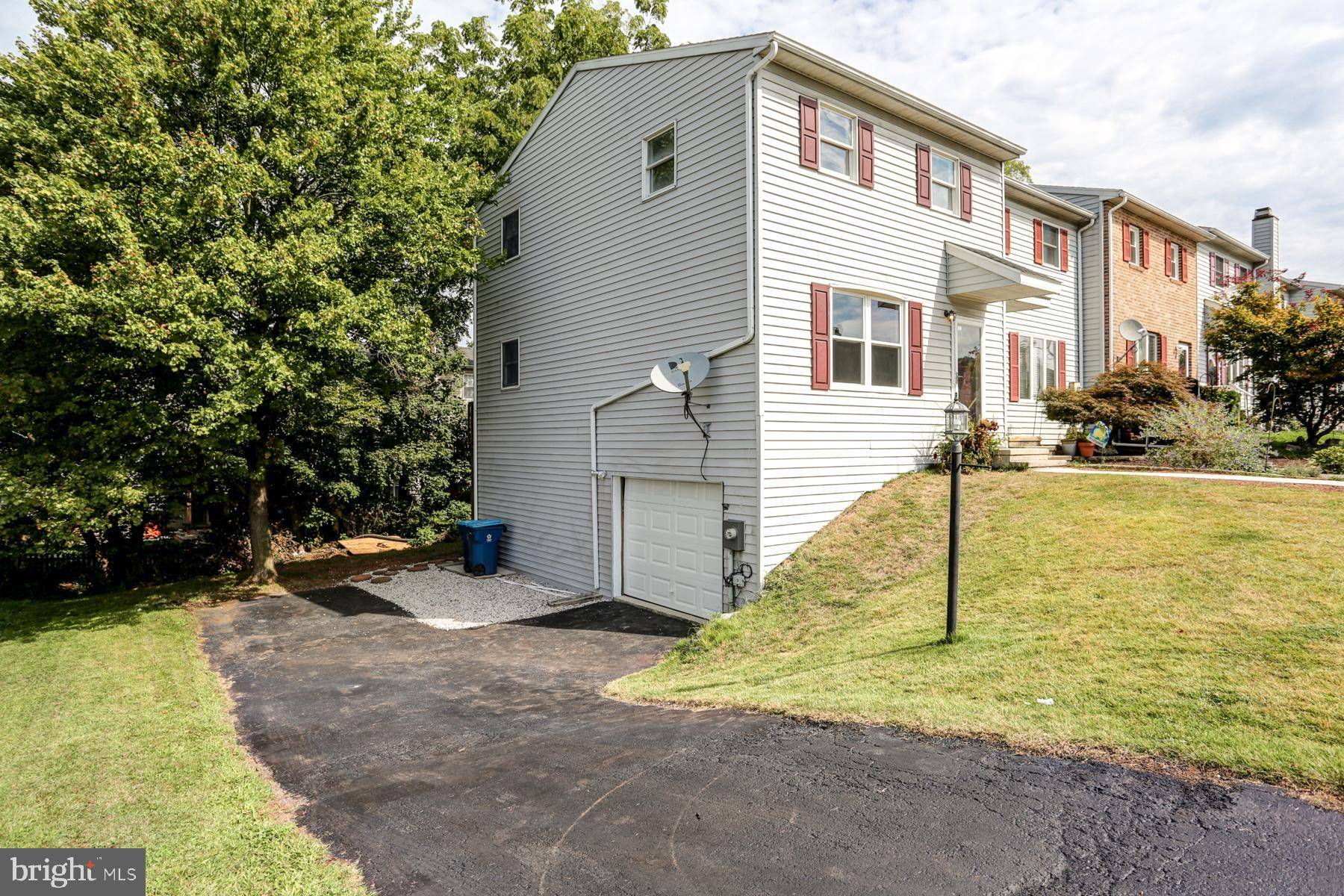 Etters, PA 17319,42 PERSIAN LILAC DR