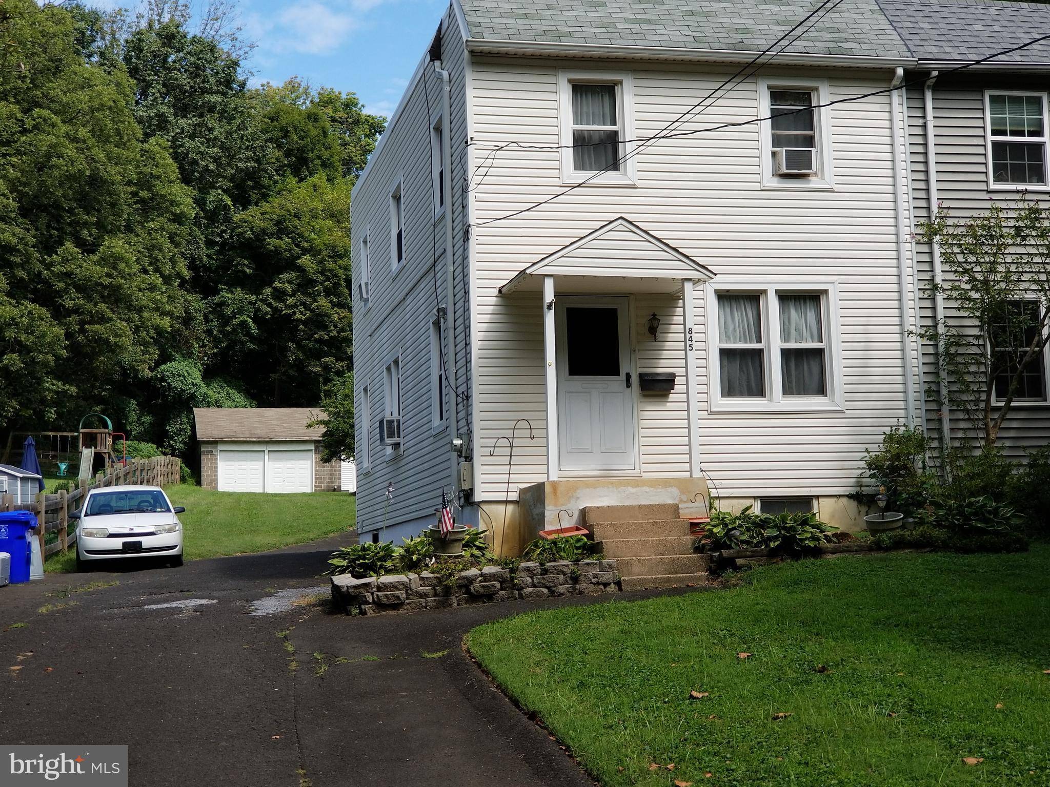 Elkins Park, PA 19027,845 ROCK LN