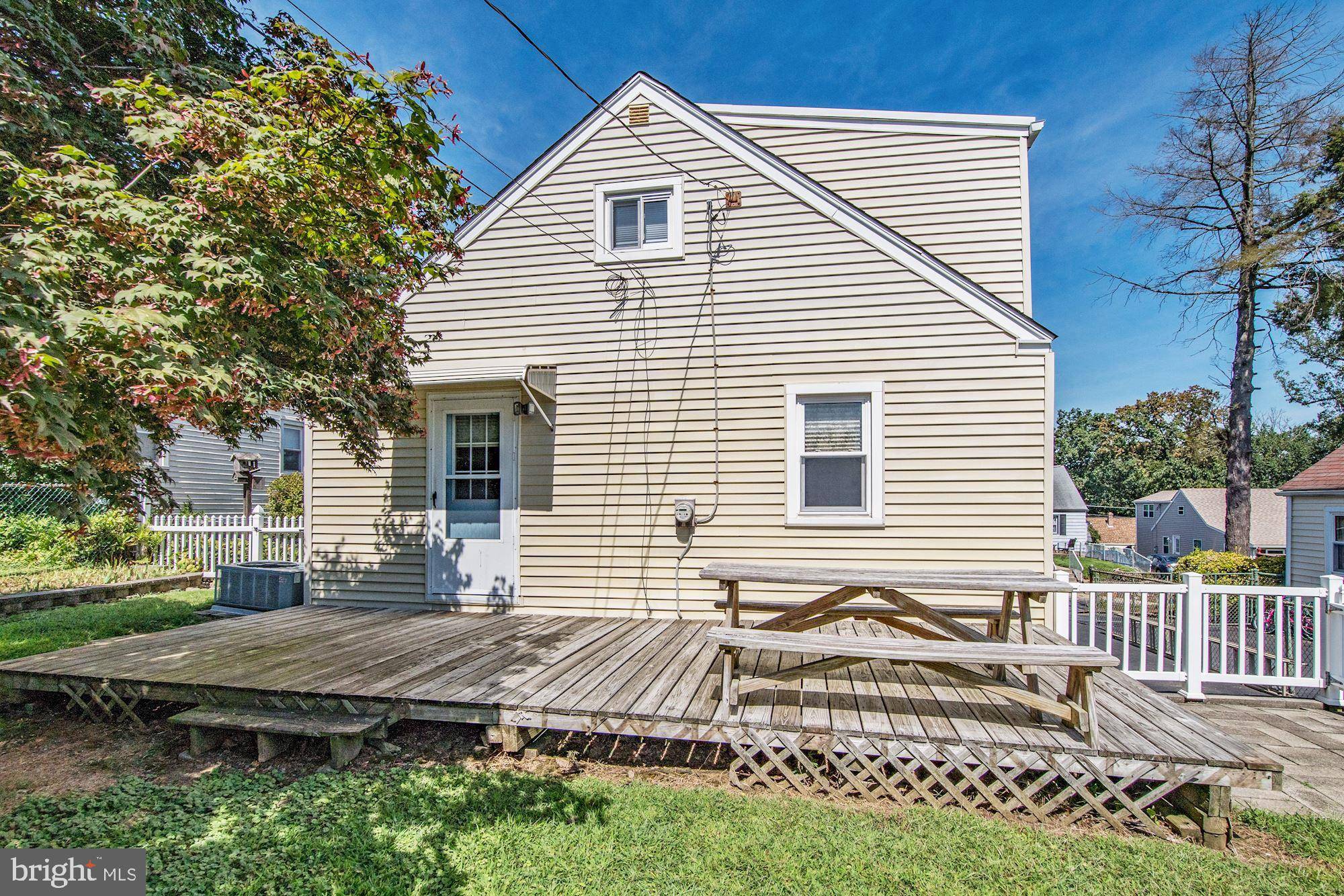 Aston, PA 19014,86 SEWARD LN