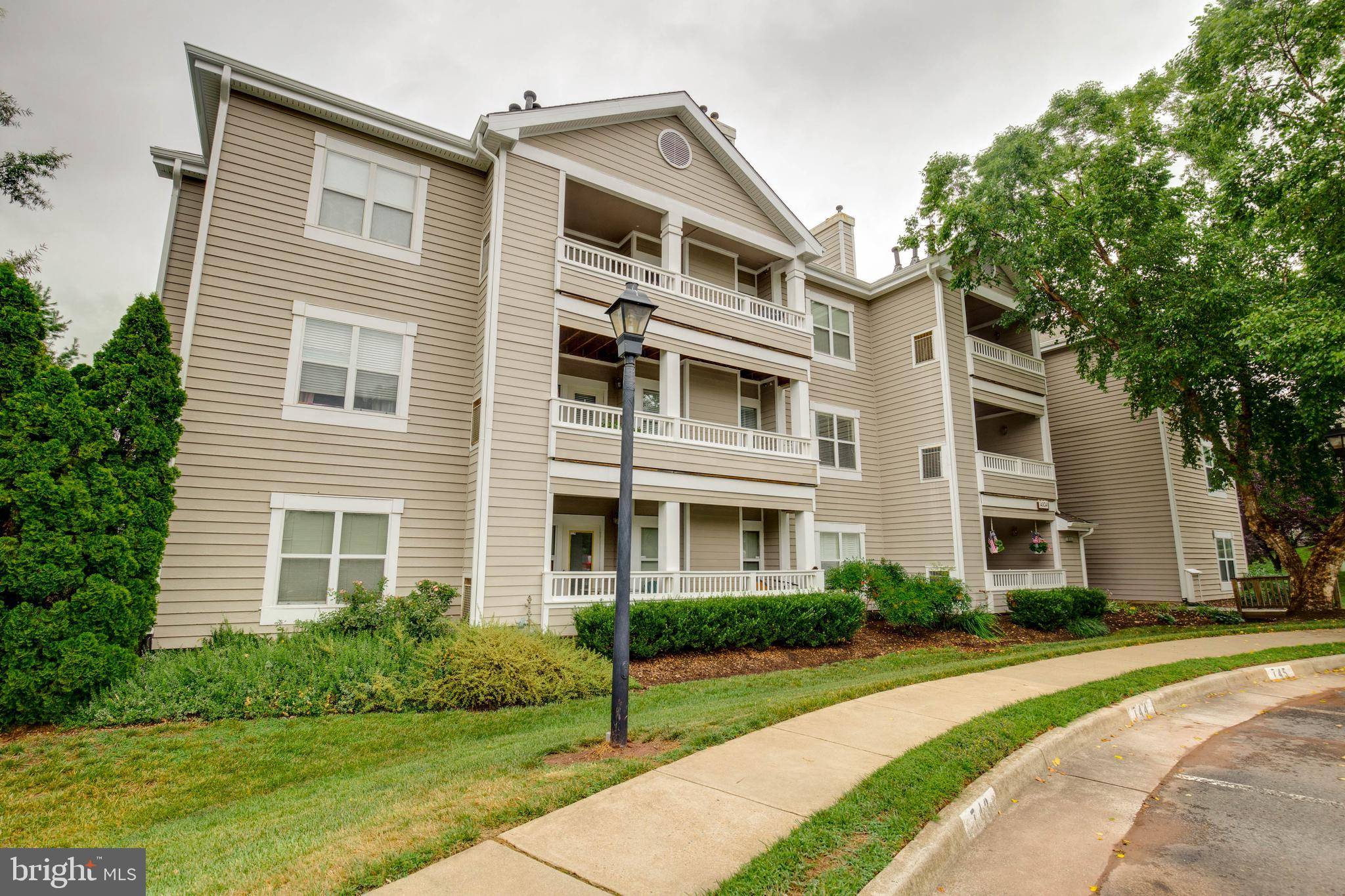 Centreville, VA 20121,14304 ROSY LN #12