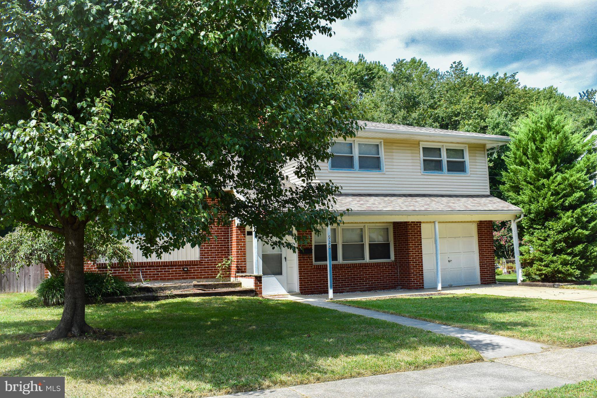 Dover, DE 19904,928 WOODCREST DRIVE