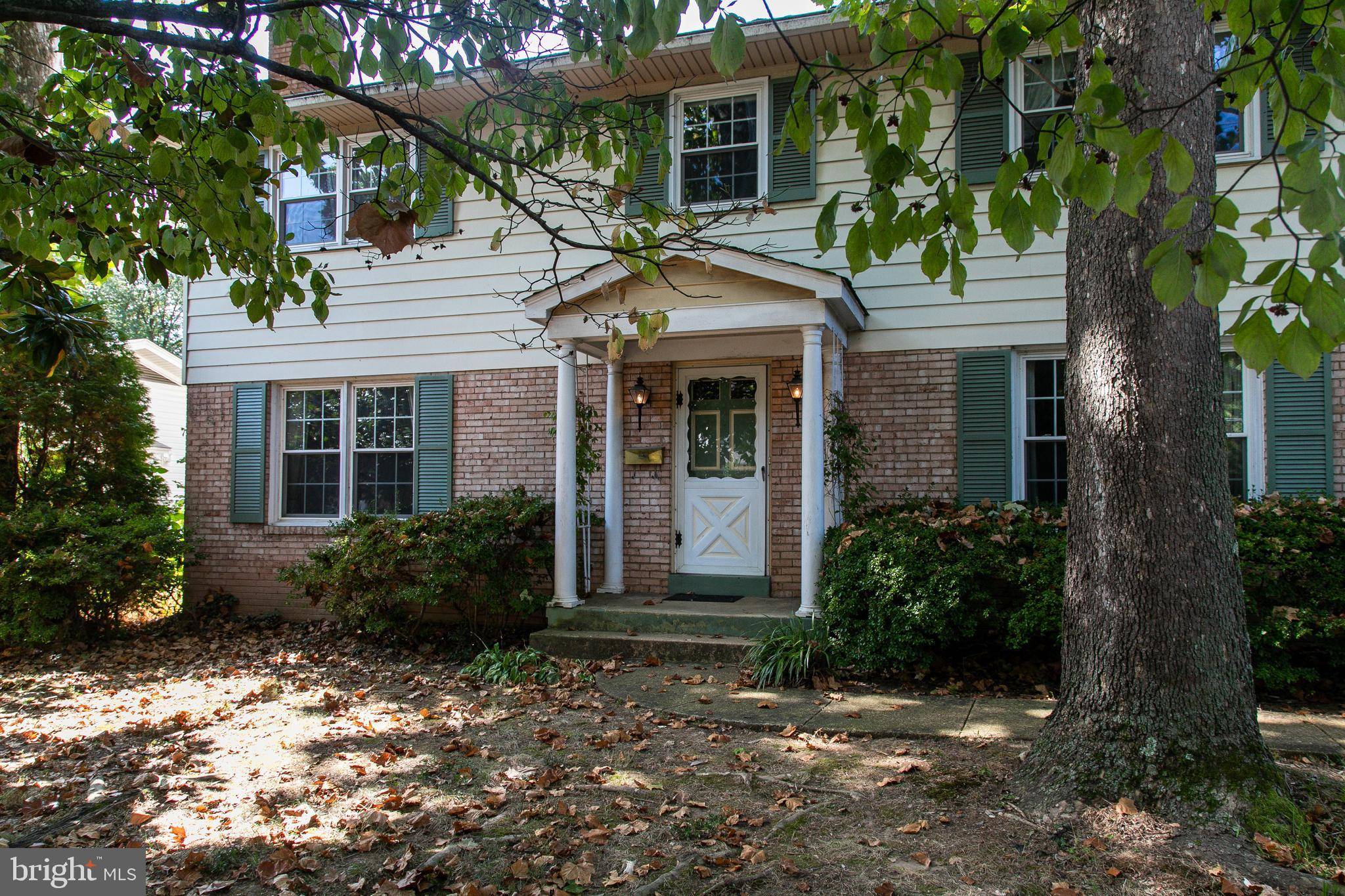 Mclean, VA 22101,1808 GREAT FALLS ST