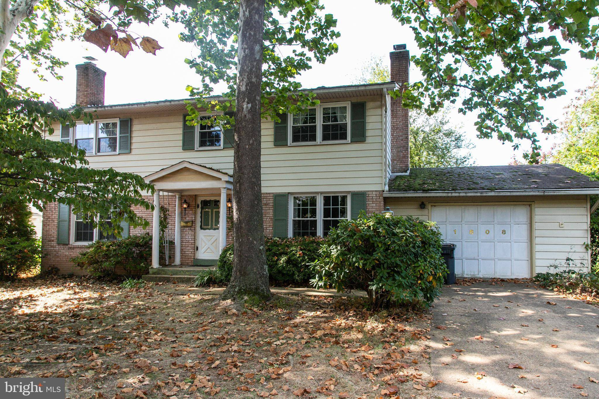 Mclean, VA 22101,1808 GREAT FALLS ST