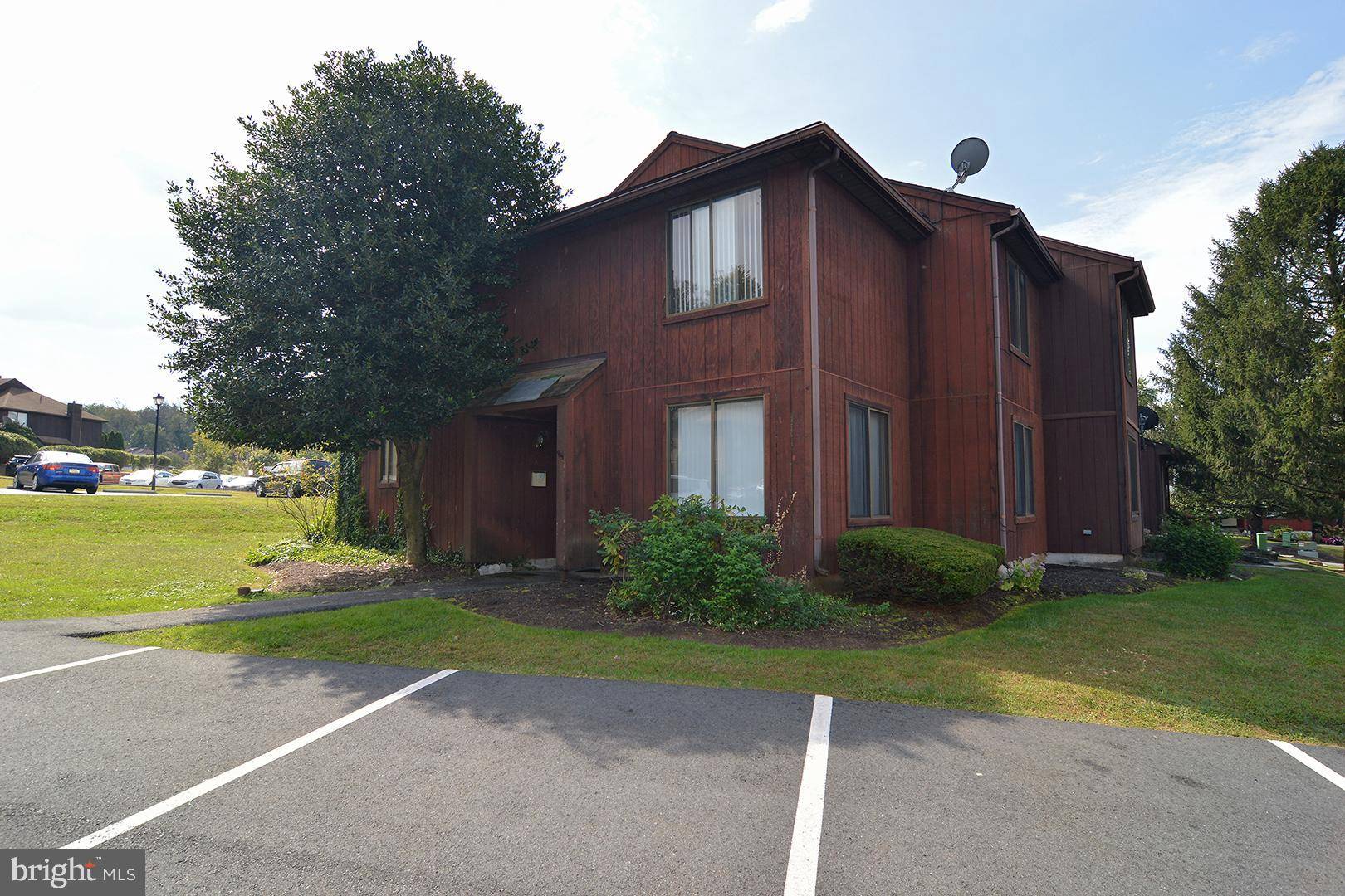 Reading, PA 19606,5-6 WILLOW WAY