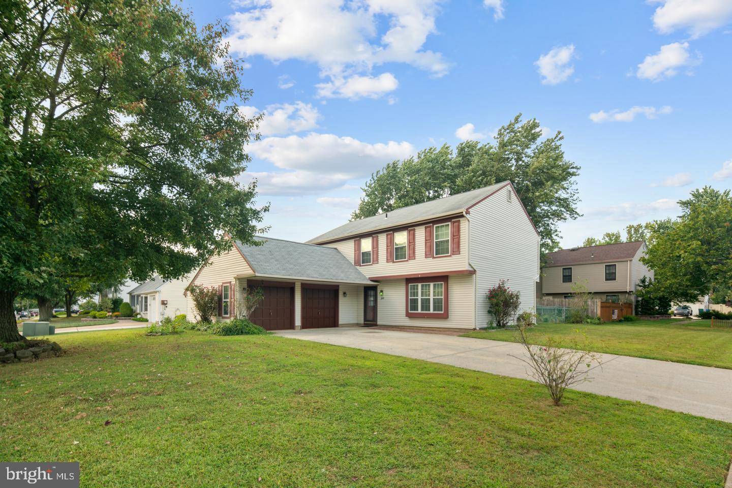 Fairless Hills, PA 19030,595 FERNWOOD LN