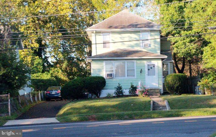 Morton, PA 19070,723 KEDRON AVE