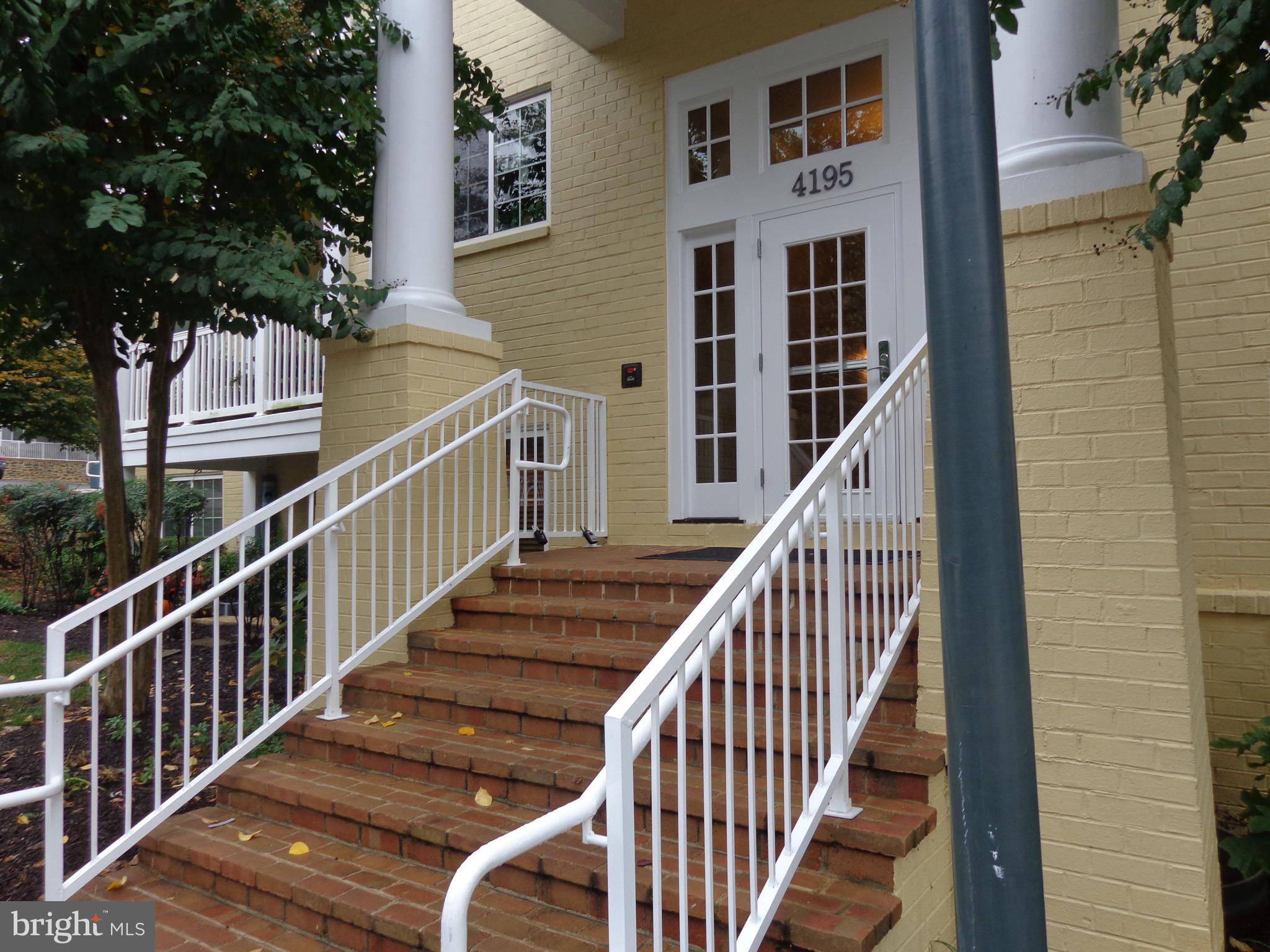 Arlington, VA 22204,4195 S FOUR MILE RUN DR #204