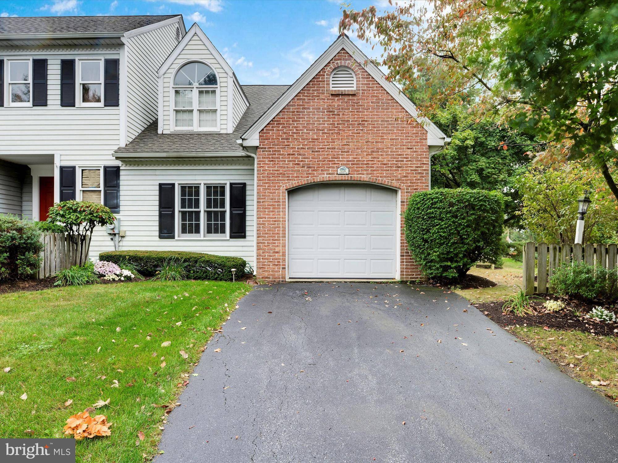 Lancaster, PA 17601,3228 PINEWYN CIR