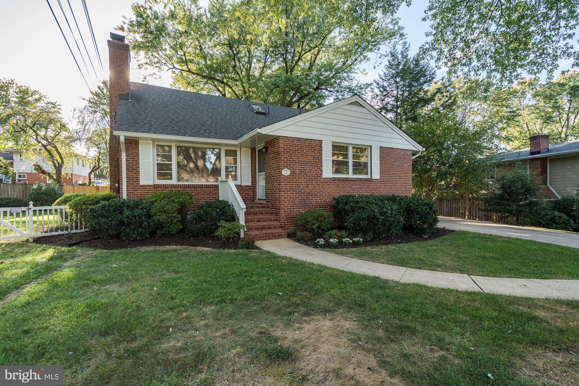 Mclean, VA 22101,1720 LINWOOD PL