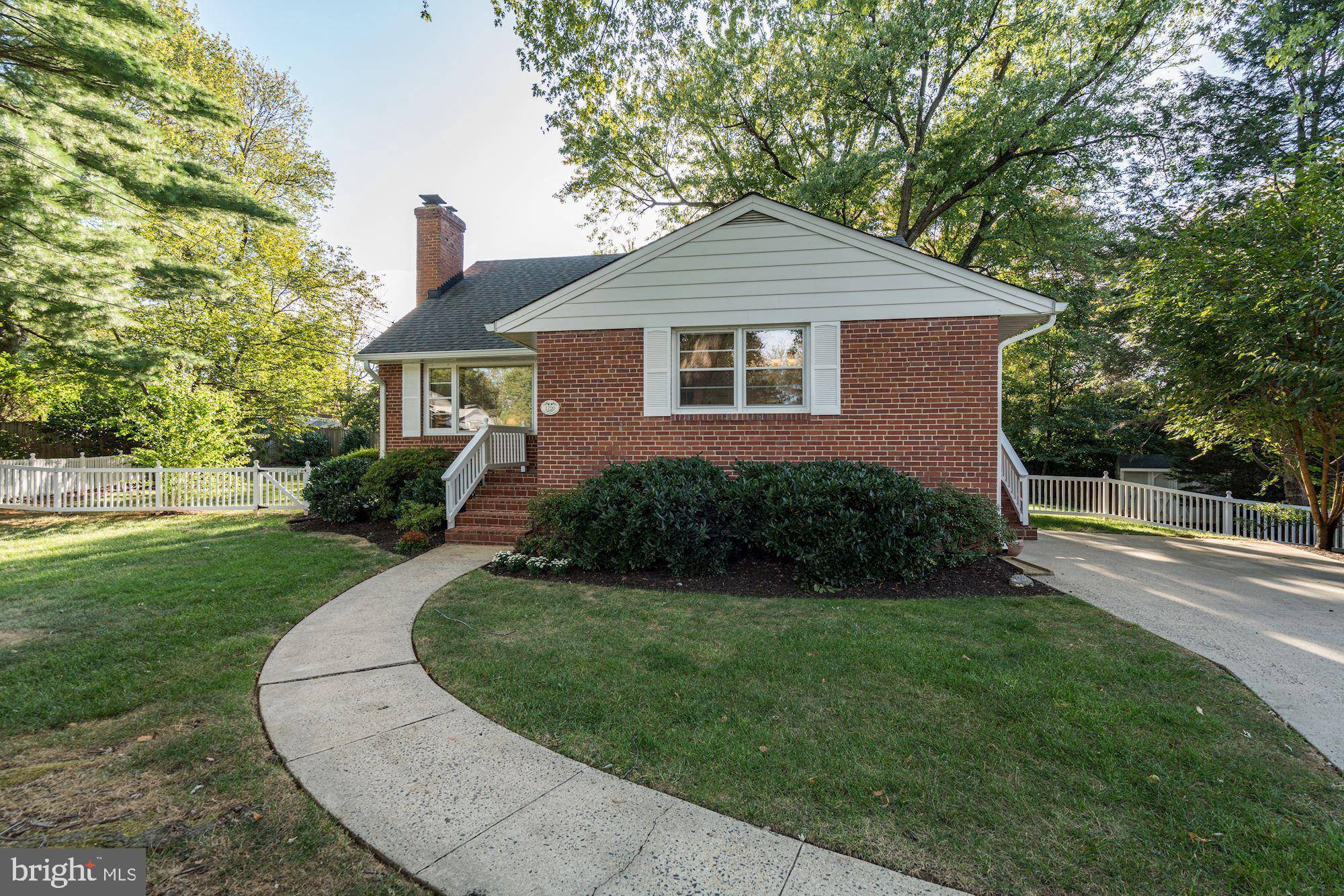 Mclean, VA 22101,1720 LINWOOD PL