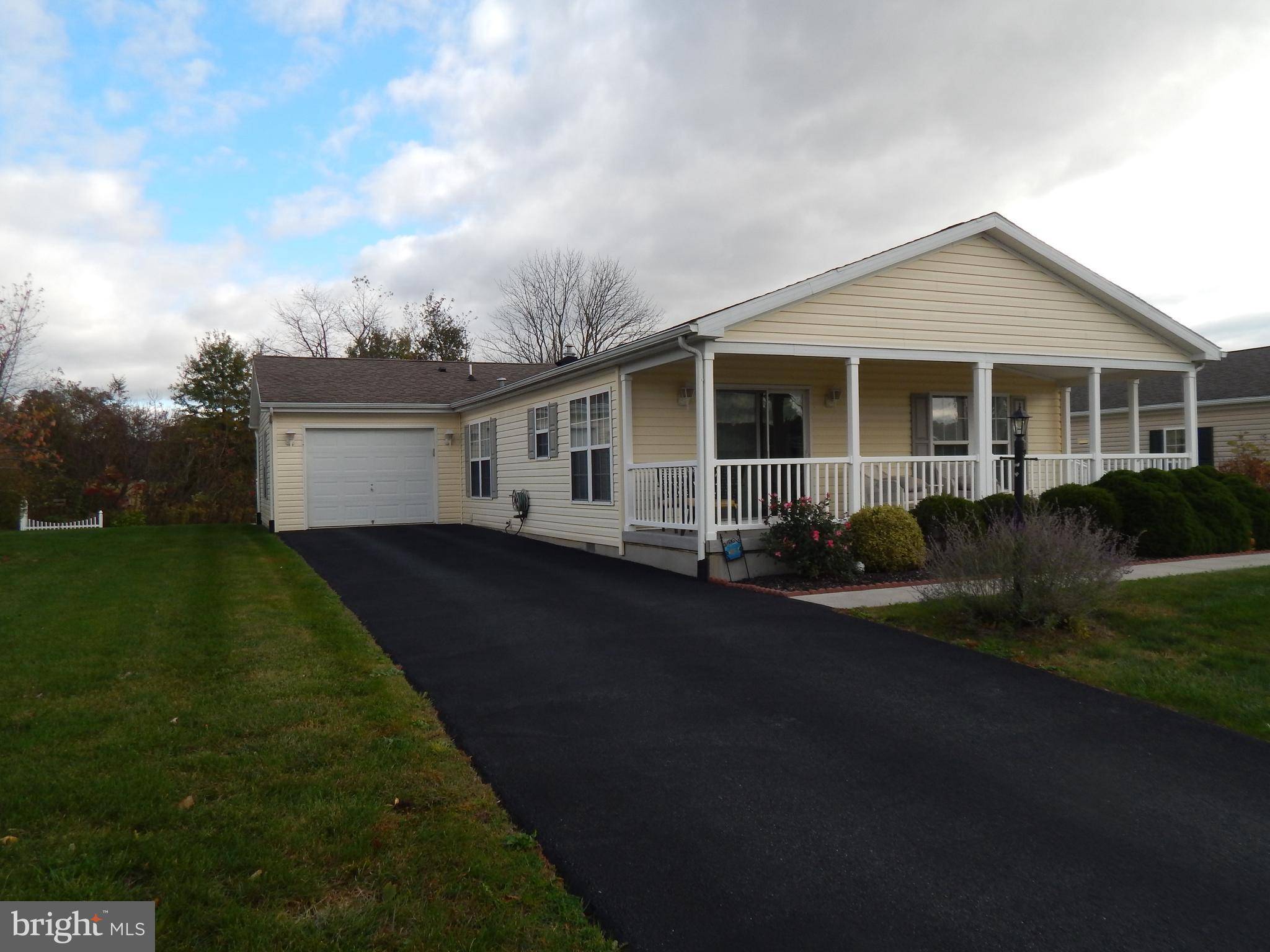 Bechtelsville, PA 19505,1 SONGBIRD CT