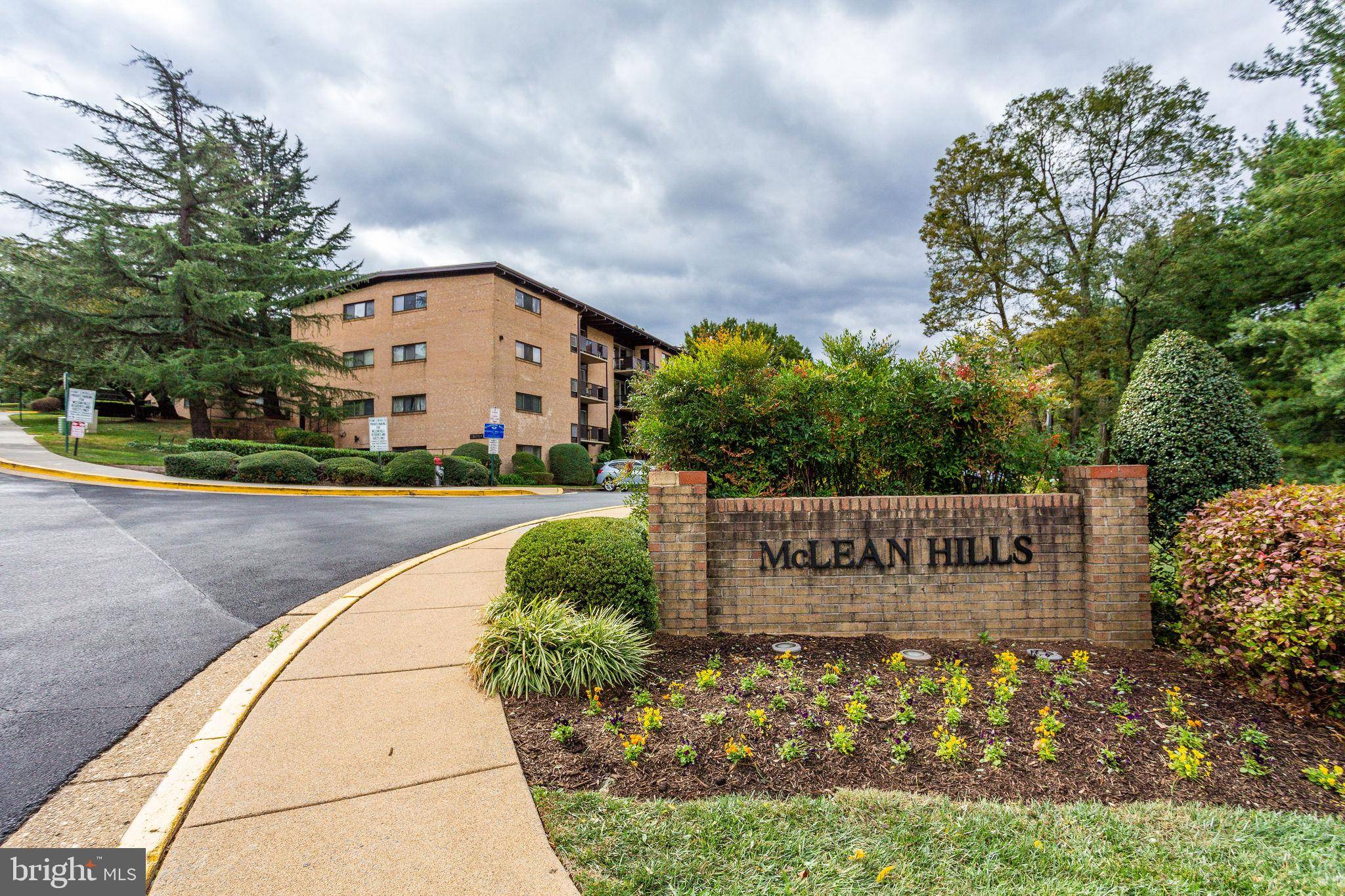 Mclean, VA 22102,7839 ENOLA ST #103