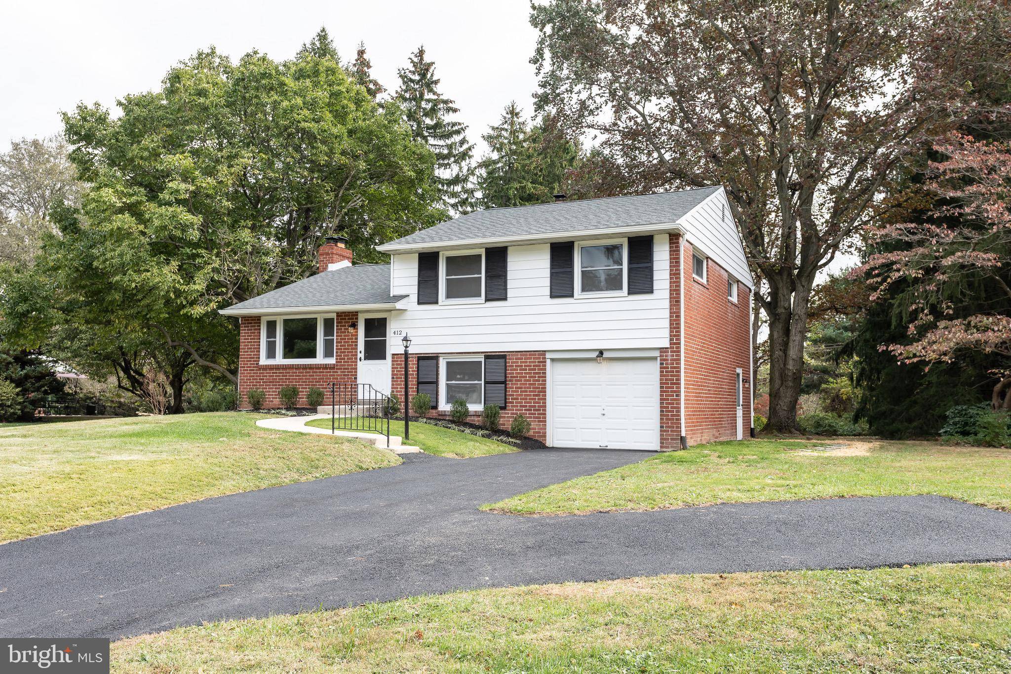 Wallingford, PA 19086,412 SHEFFIELD DR