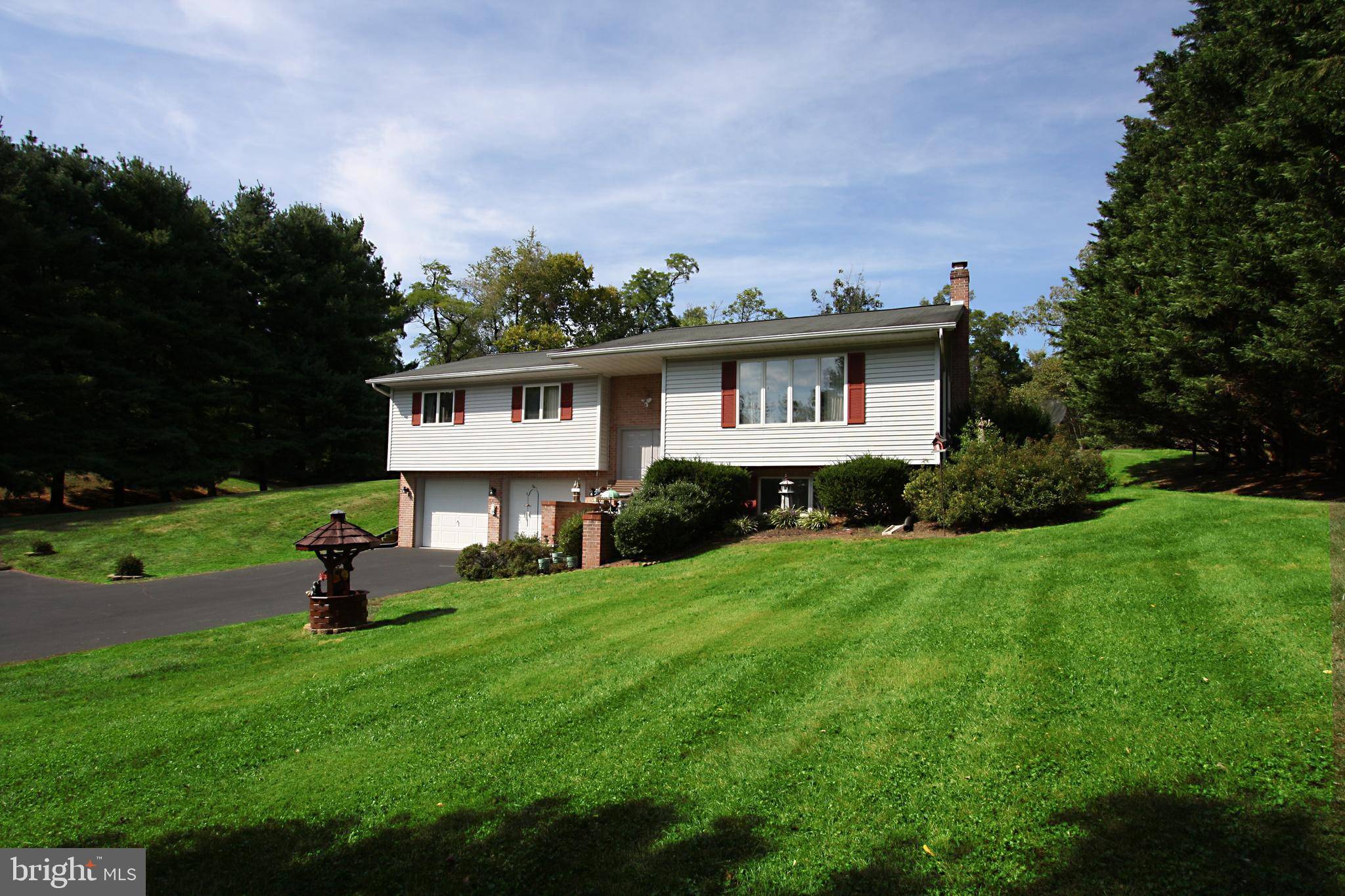 Greencastle, PA 17225,829 CAREY DR