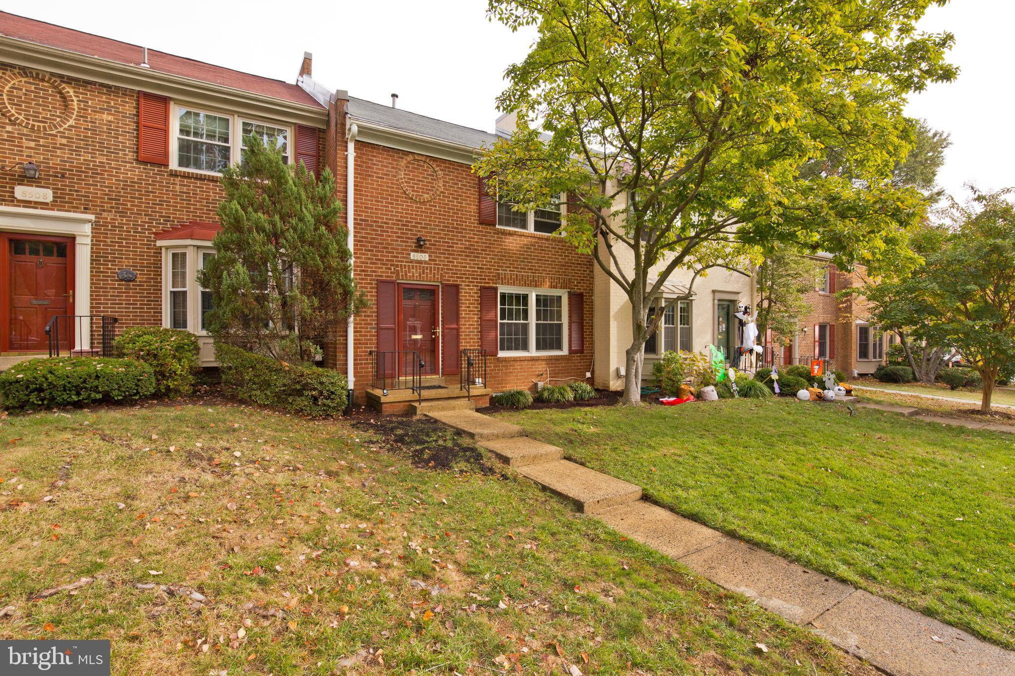 Springfield, VA 22152,8506 LAKINHURST LN