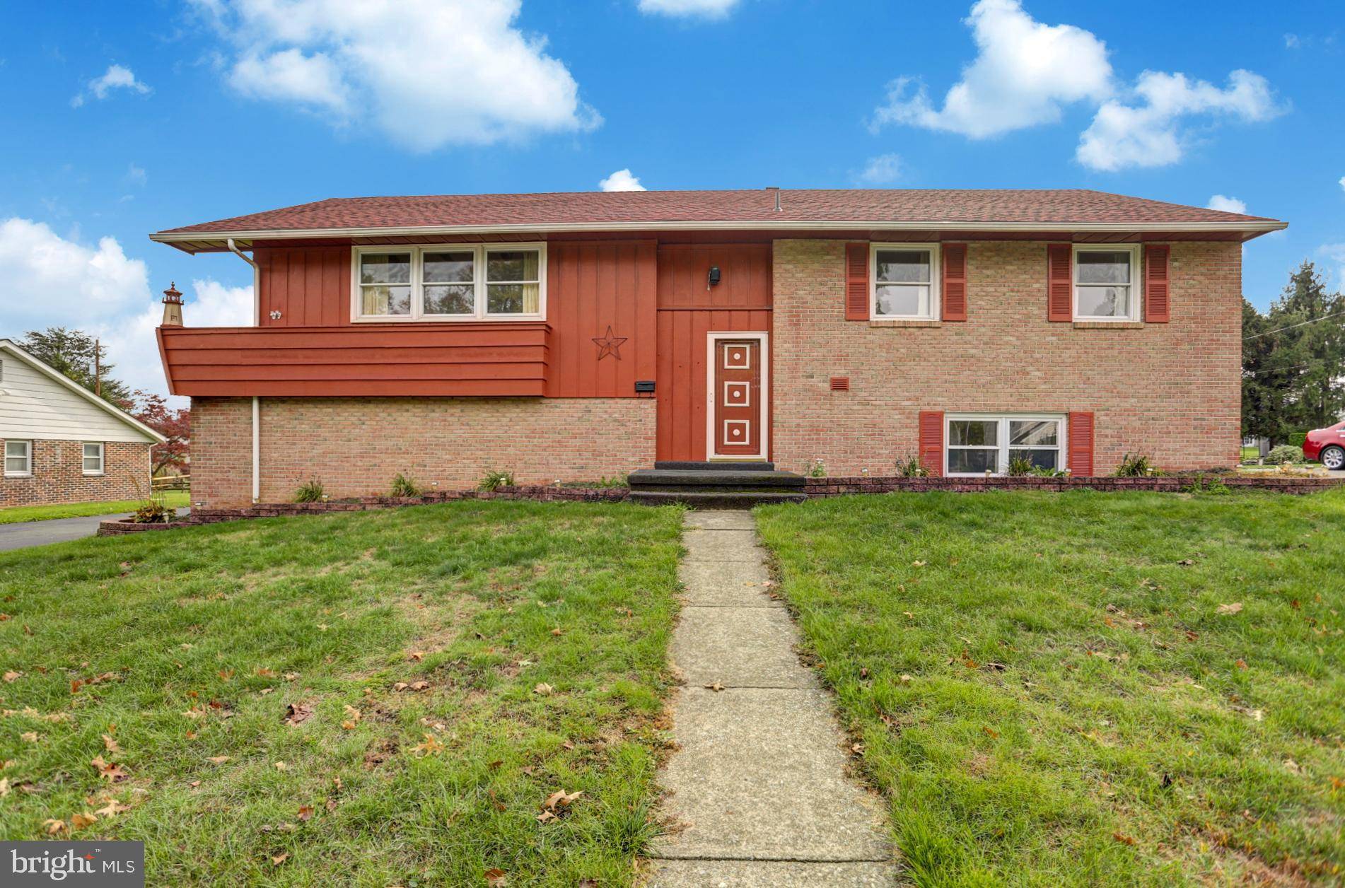 Wyomissing, PA 19610,1633 SHERWOOD RD