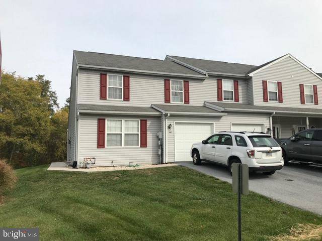 Harrisburg, PA 17111,1067 WOODED POND DR