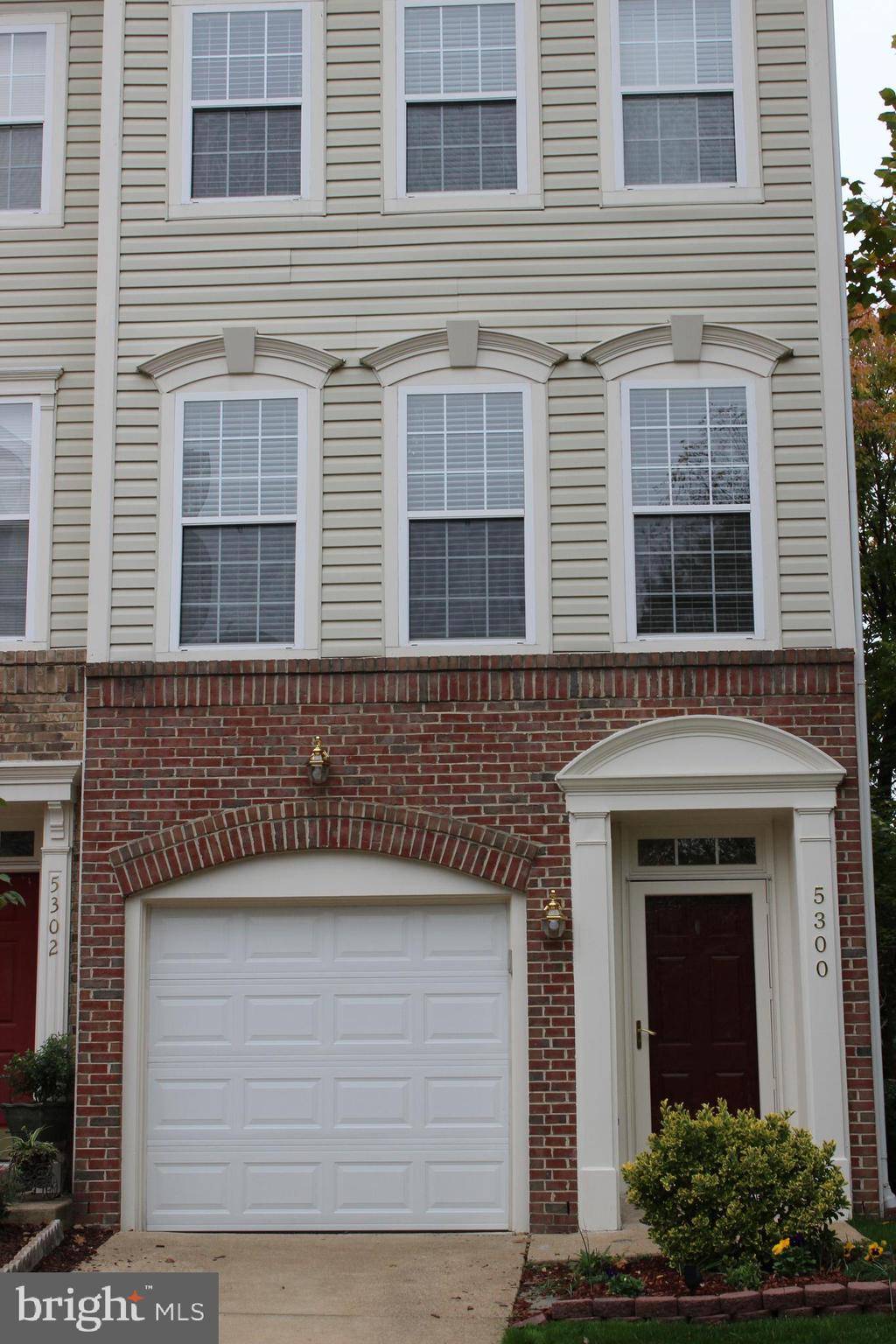 Alexandria, VA 22312,5300 CHIEFTAIN CIR