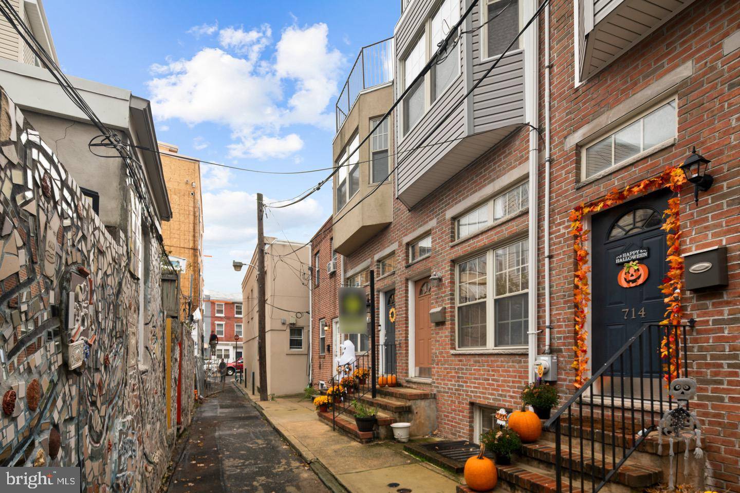 Philadelphia, PA 19147,712 MEDINA ST