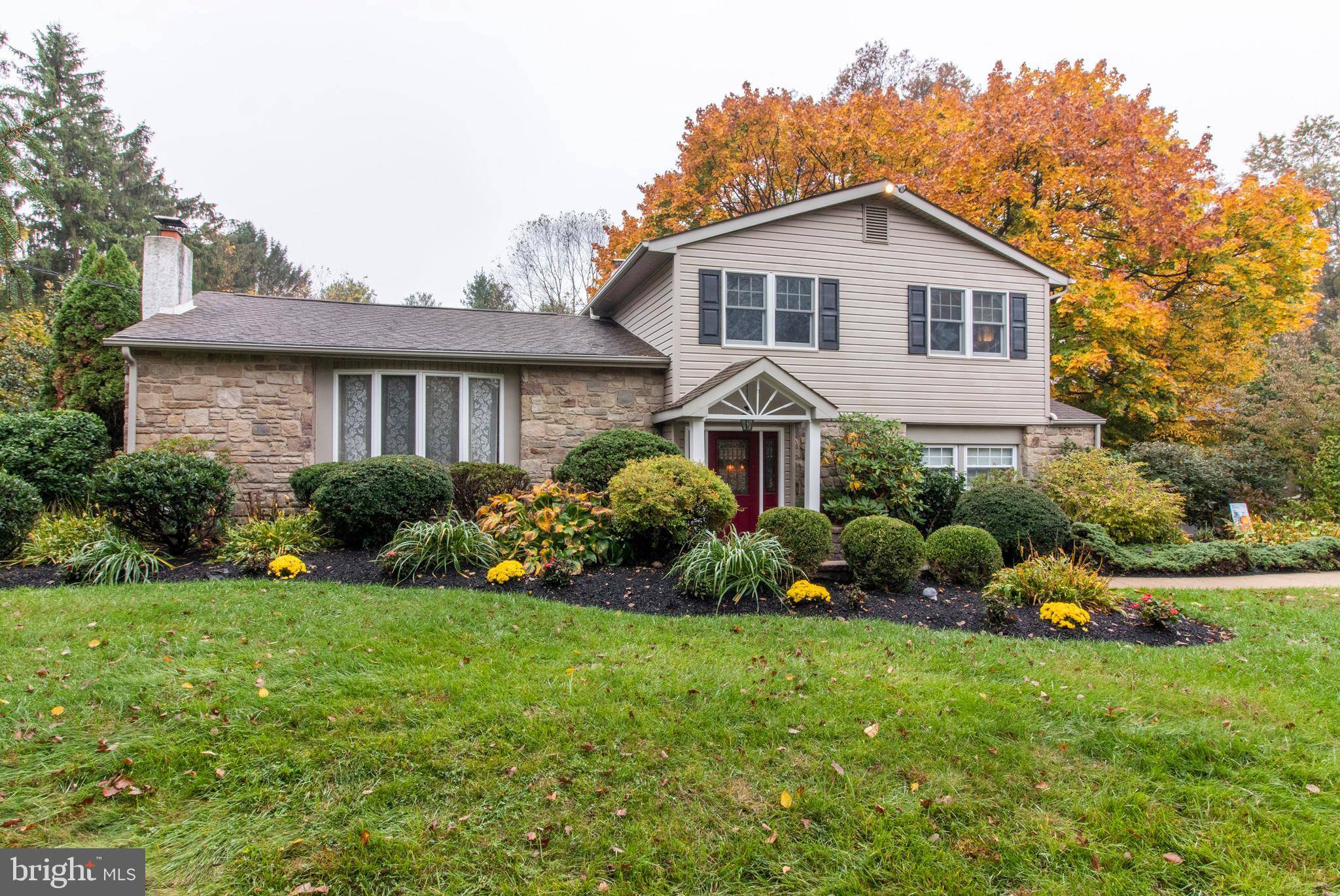 Ambler, PA 19002,979 FRANKLIN LN